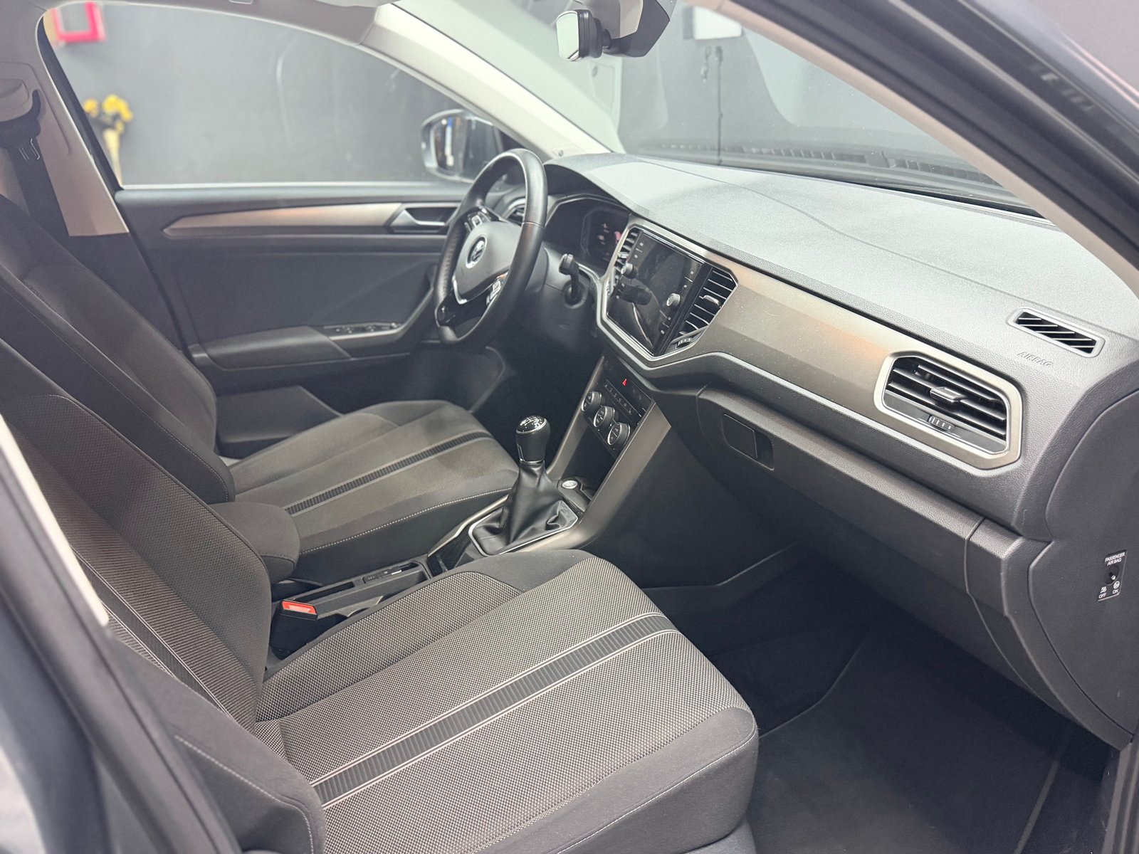 VW T-Roc 1.0 TSI Advance, Benzin, Occasion / Gebraucht, Handschaltung - 6