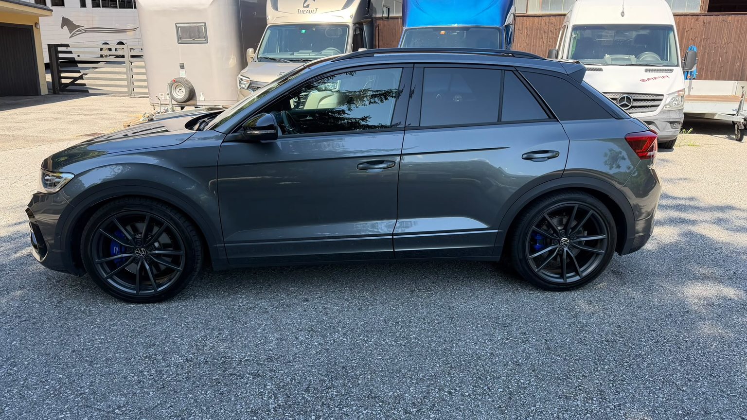 VW T-Roc R, Petrol, Second hand / Used, Automatic - 4