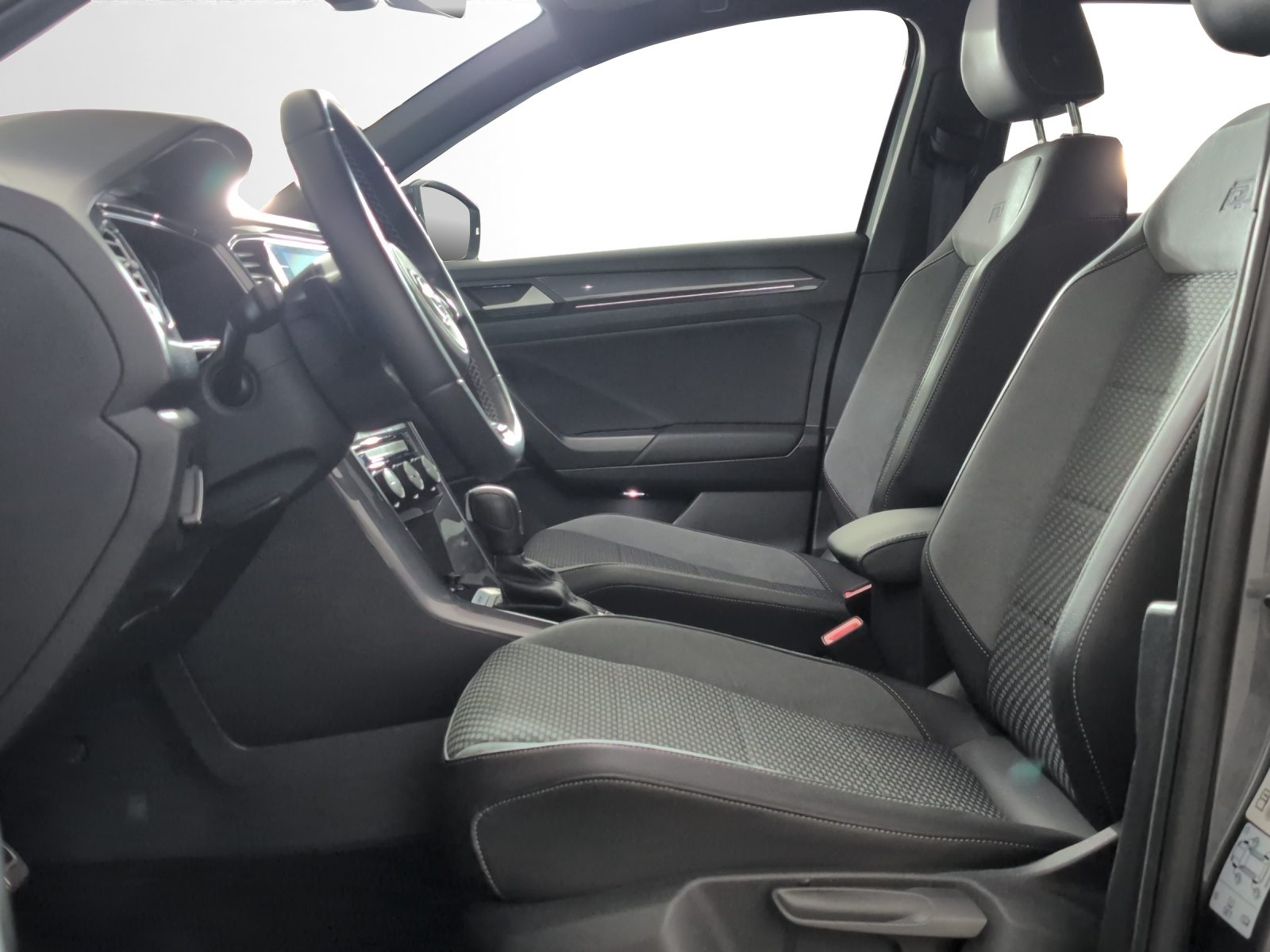 VW T-Roc Sport, Petrol, Second hand / Used, Automatic - 6