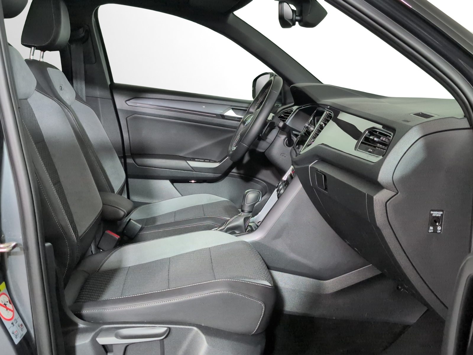 VW T-Roc Sport, Petrol, Second hand / Used, Automatic - 7