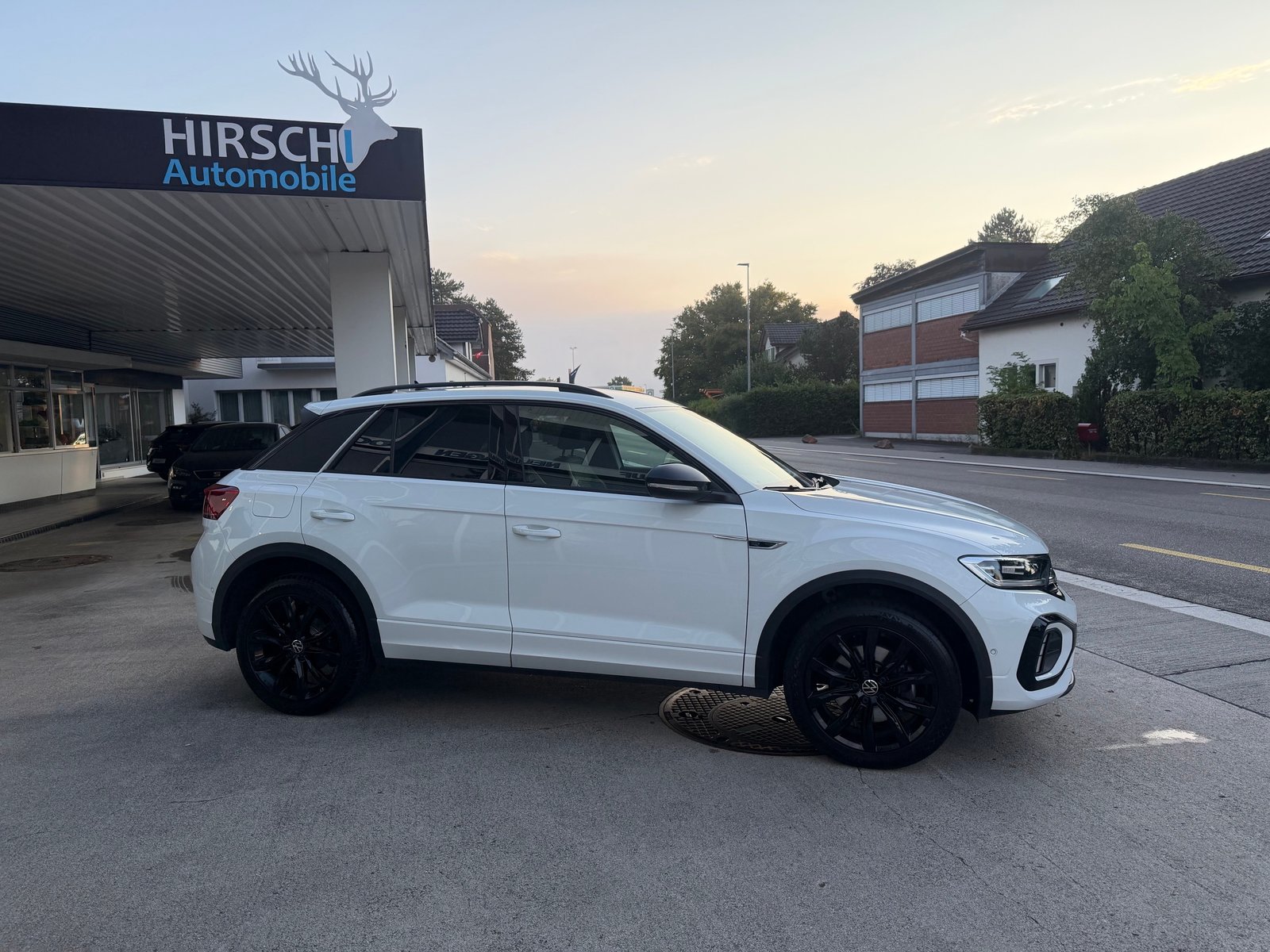 VW T-Roc 2.0 TSI R-Line DSG 4Motion, Benzina, Occasioni / Usate, Automatico - 2