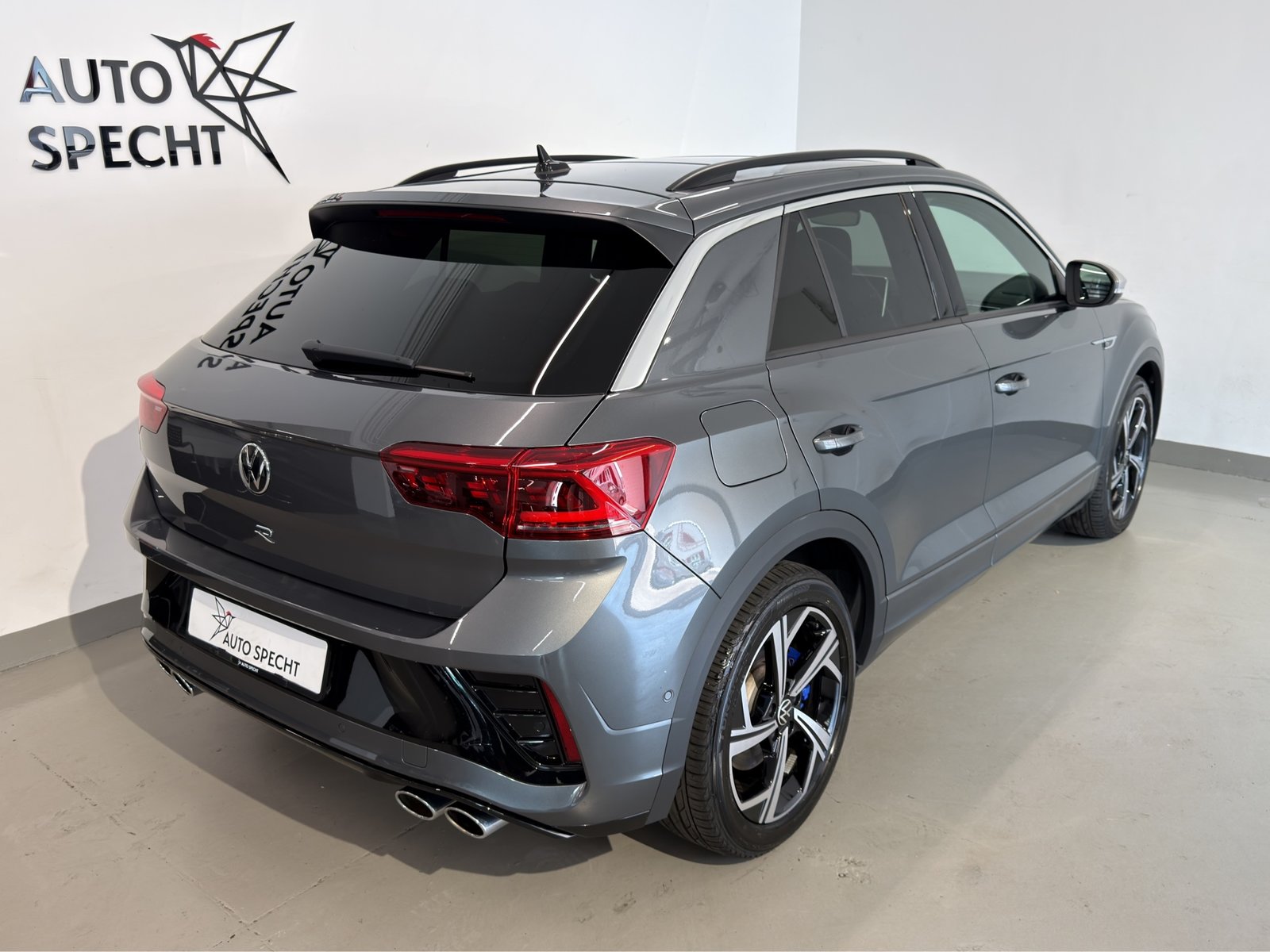 VW T-Roc 2.0 TSI R DSG 4Motion, Petrol, Second hand / Used, Automatic - 6