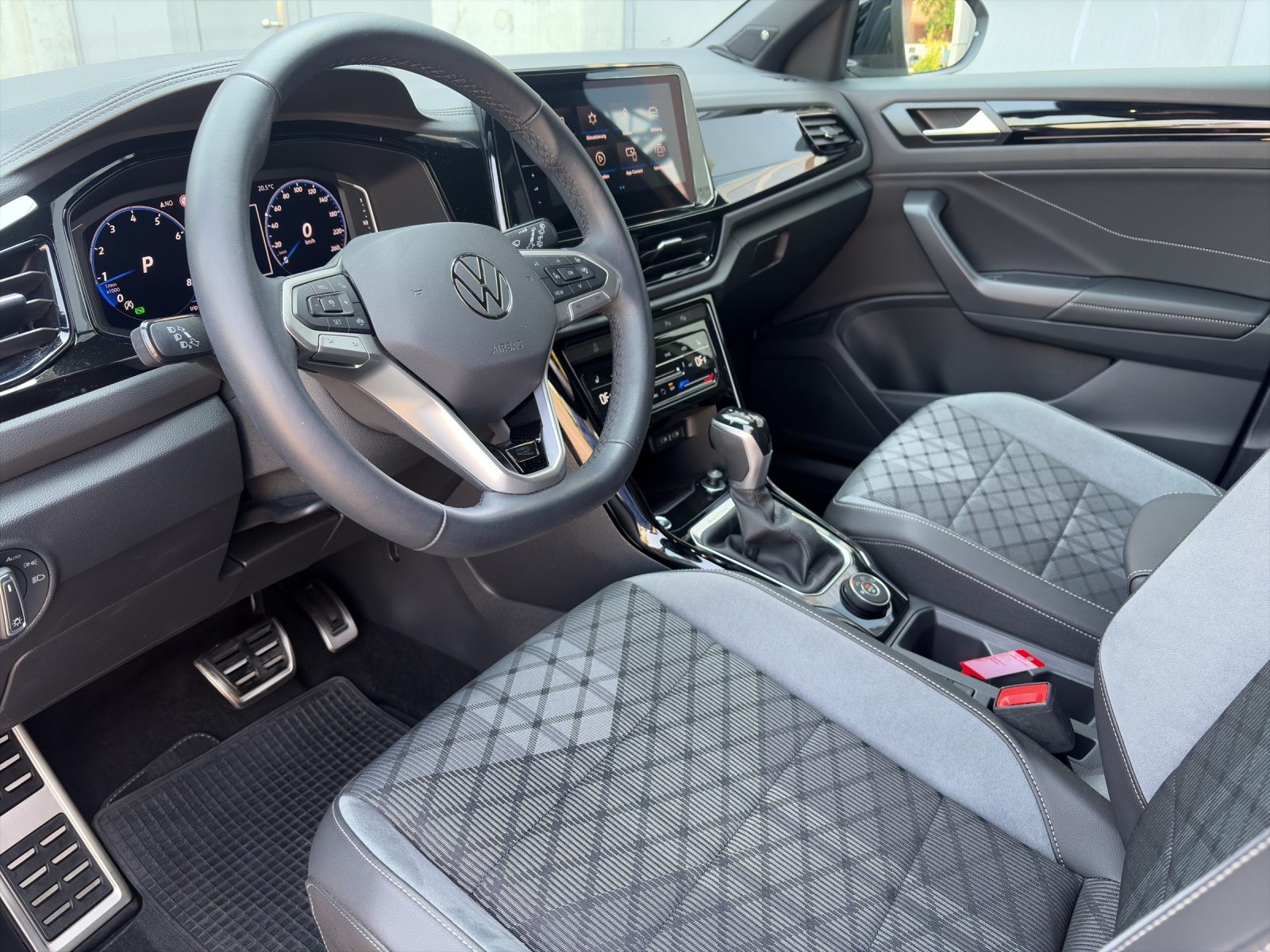 VW T-Roc 75 Edition, Benzin, Occasion / Gebraucht, Automatik - 7