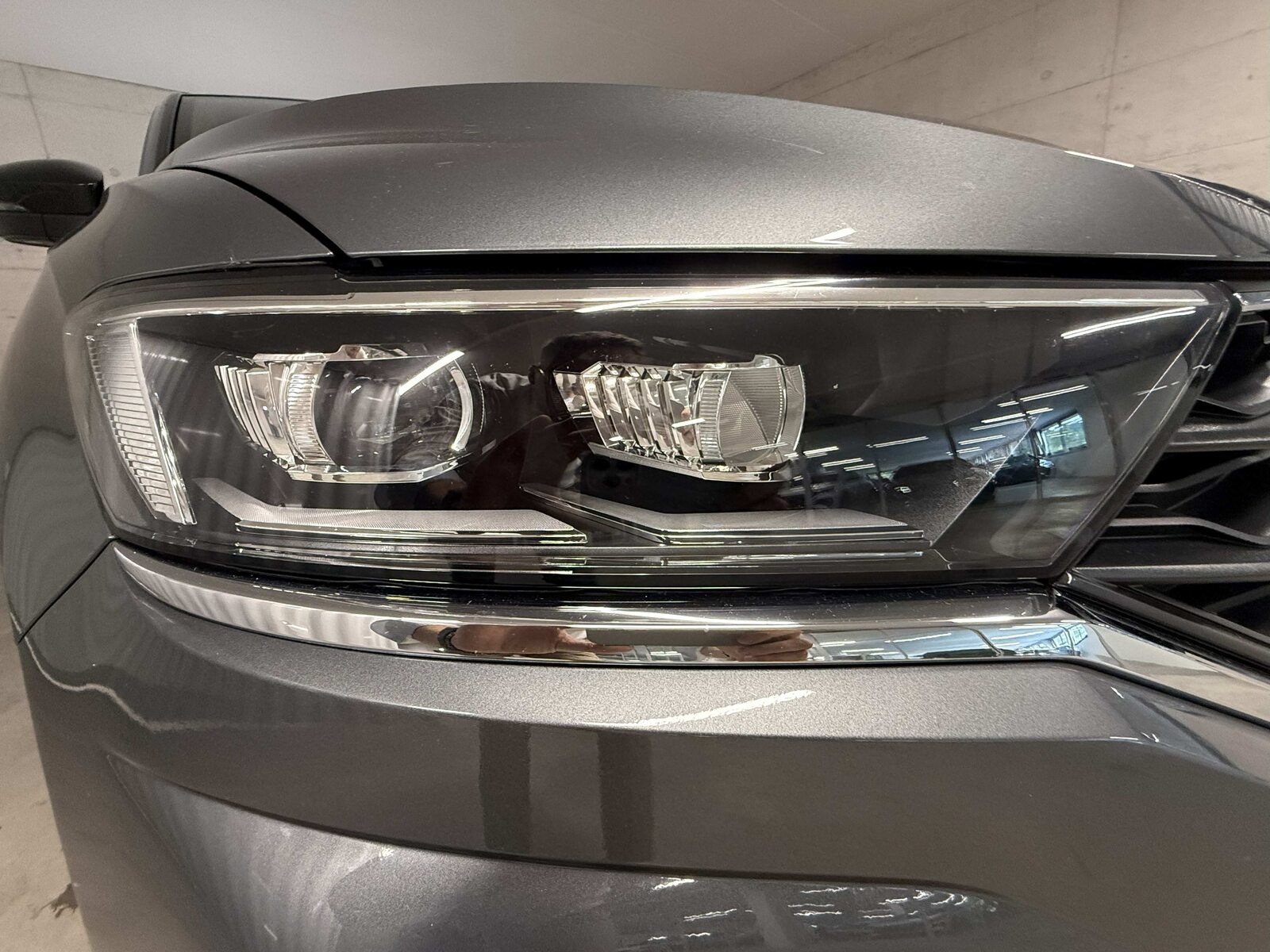 VW T-Roc Sport, Benzin, Occasion / Gebraucht, Automatik - 6