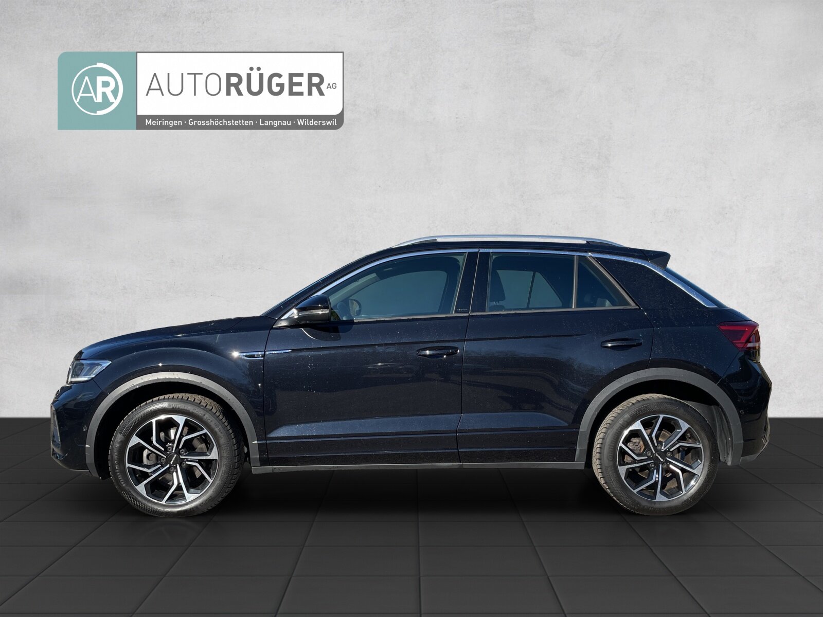 VW T-Roc 2.0 TSI R-Line DSG 4Motion, Petrol, Second hand / Used, Automatic - 3