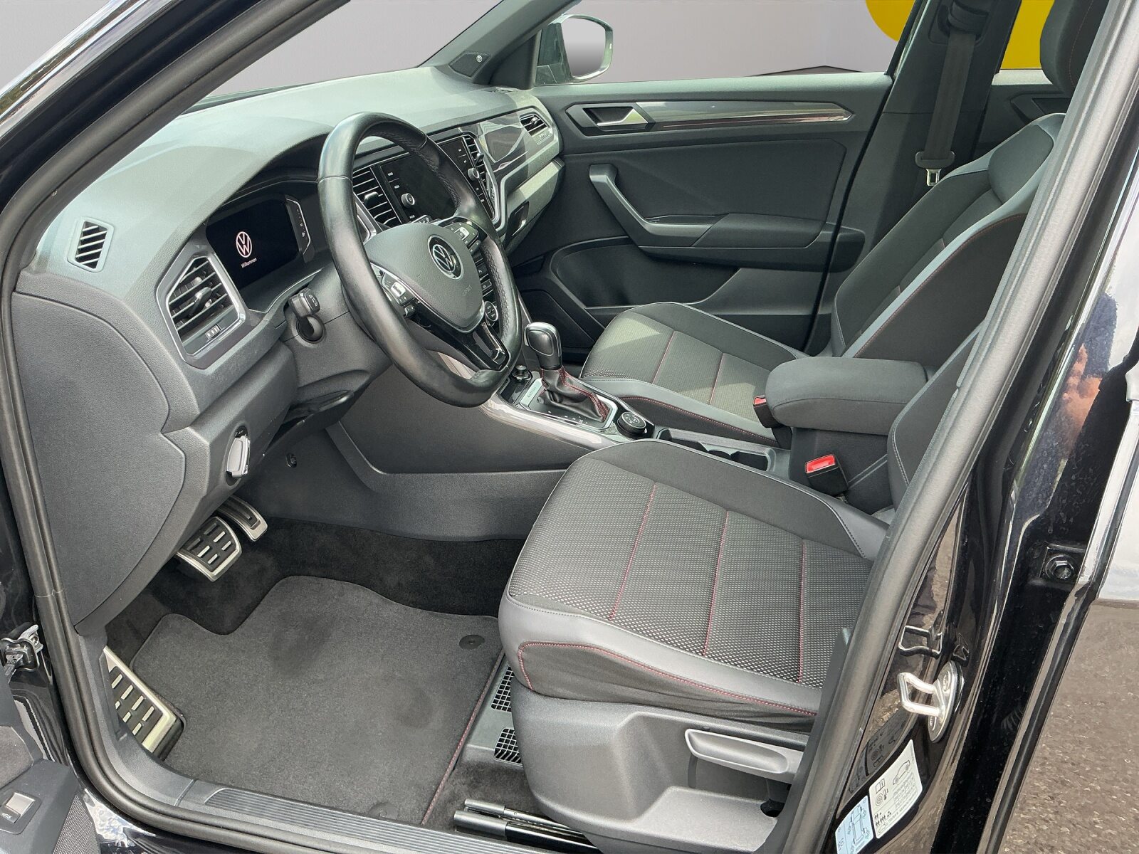 VW T-Roc Sport, Petrol, Second hand / Used, Automatic - 5