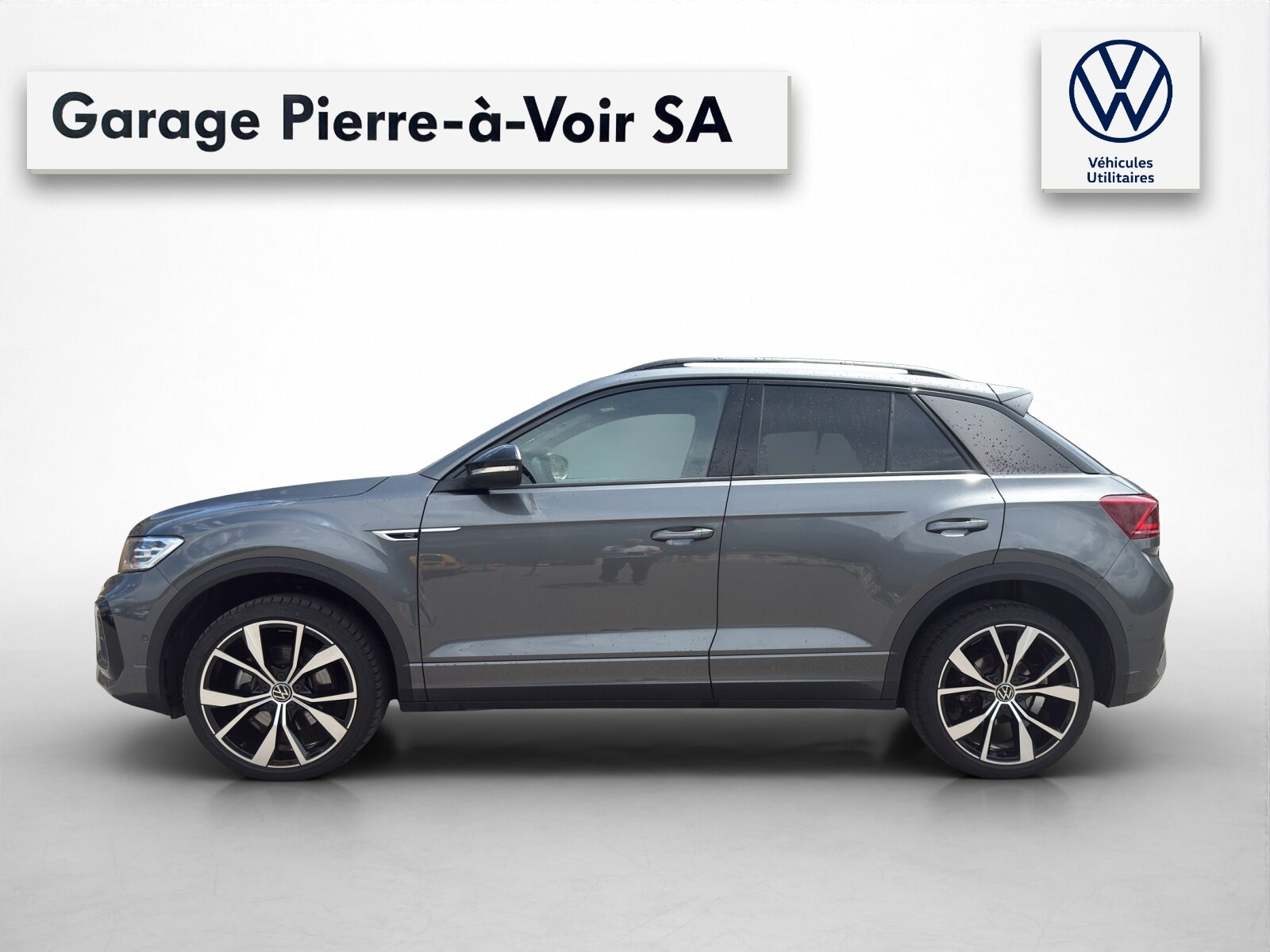 VW T-Roc 2.0 TSI R-Line DSG 4Motion, Benzin, Occasion / Gebraucht, Automatik - 2