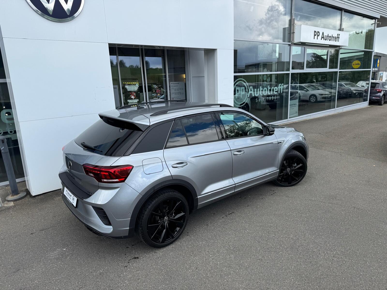 VW T-Roc R-Line, Benzina, Occasioni / Usate, Automatico - 4