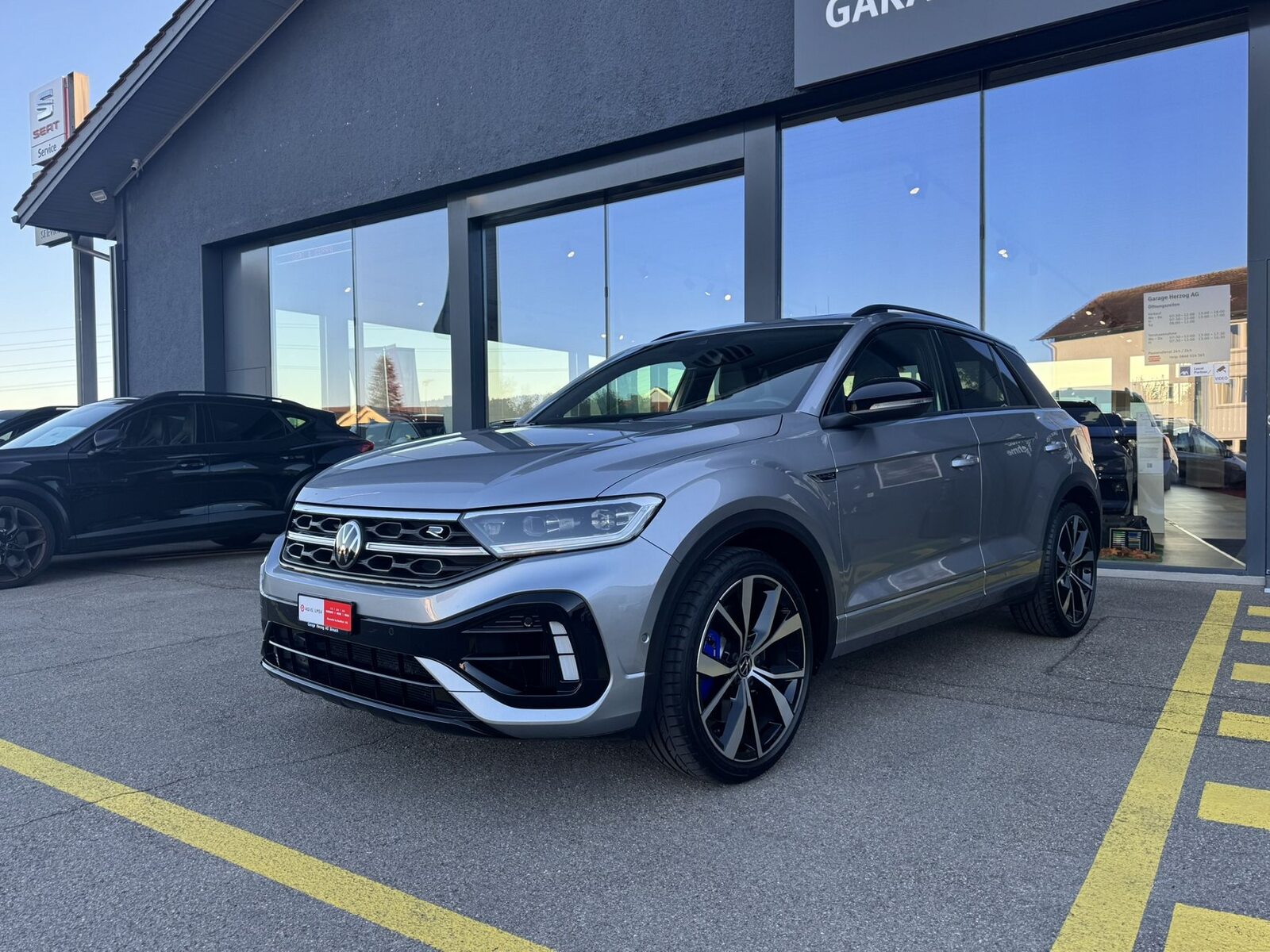 VW T-Roc R, Petrol, Second hand / Used, Automatic - 2
