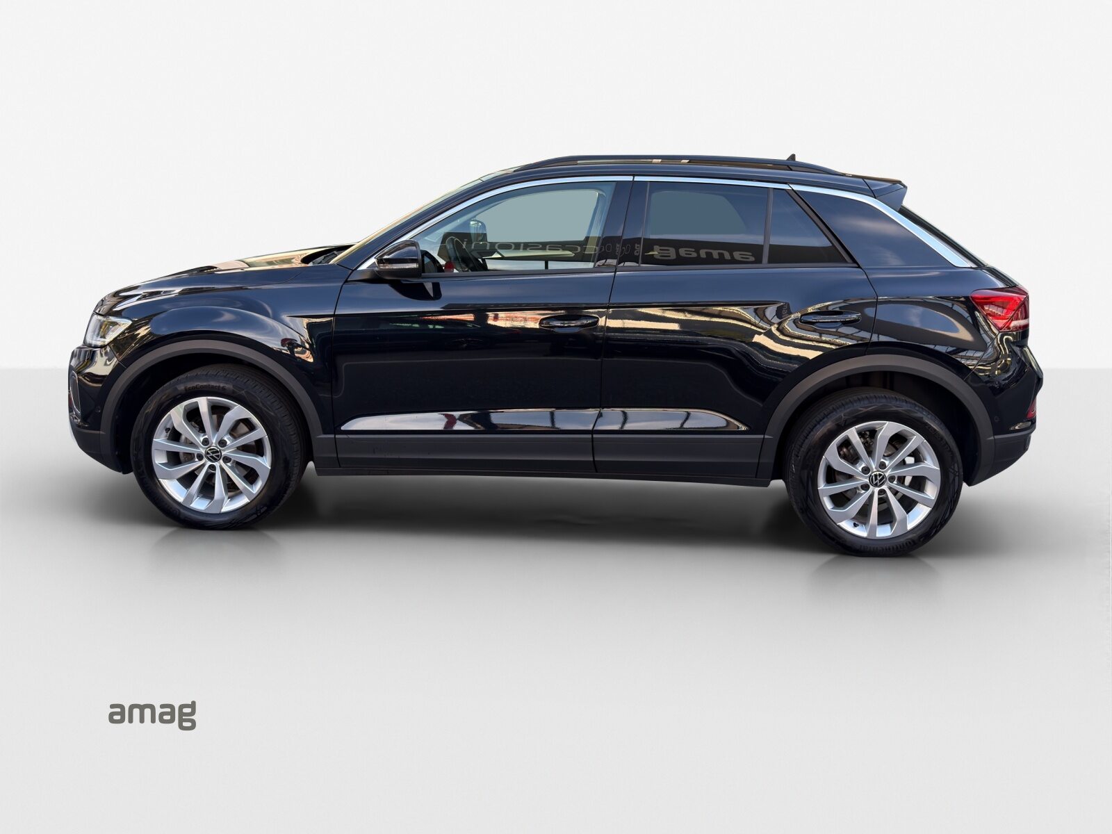 VW T-Roc Life, Petrol, Second hand / Used, Automatic - 2