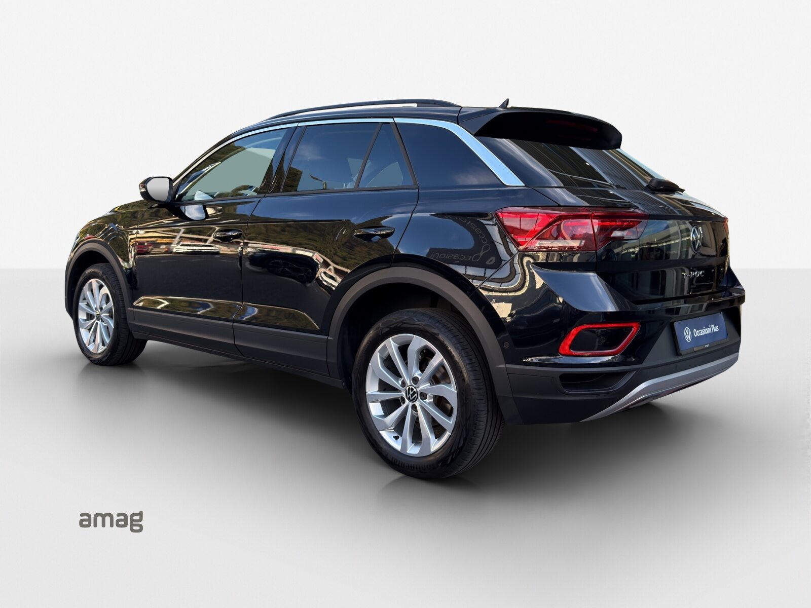 VW T-Roc Life, Petrol, Second hand / Used, Automatic - 3