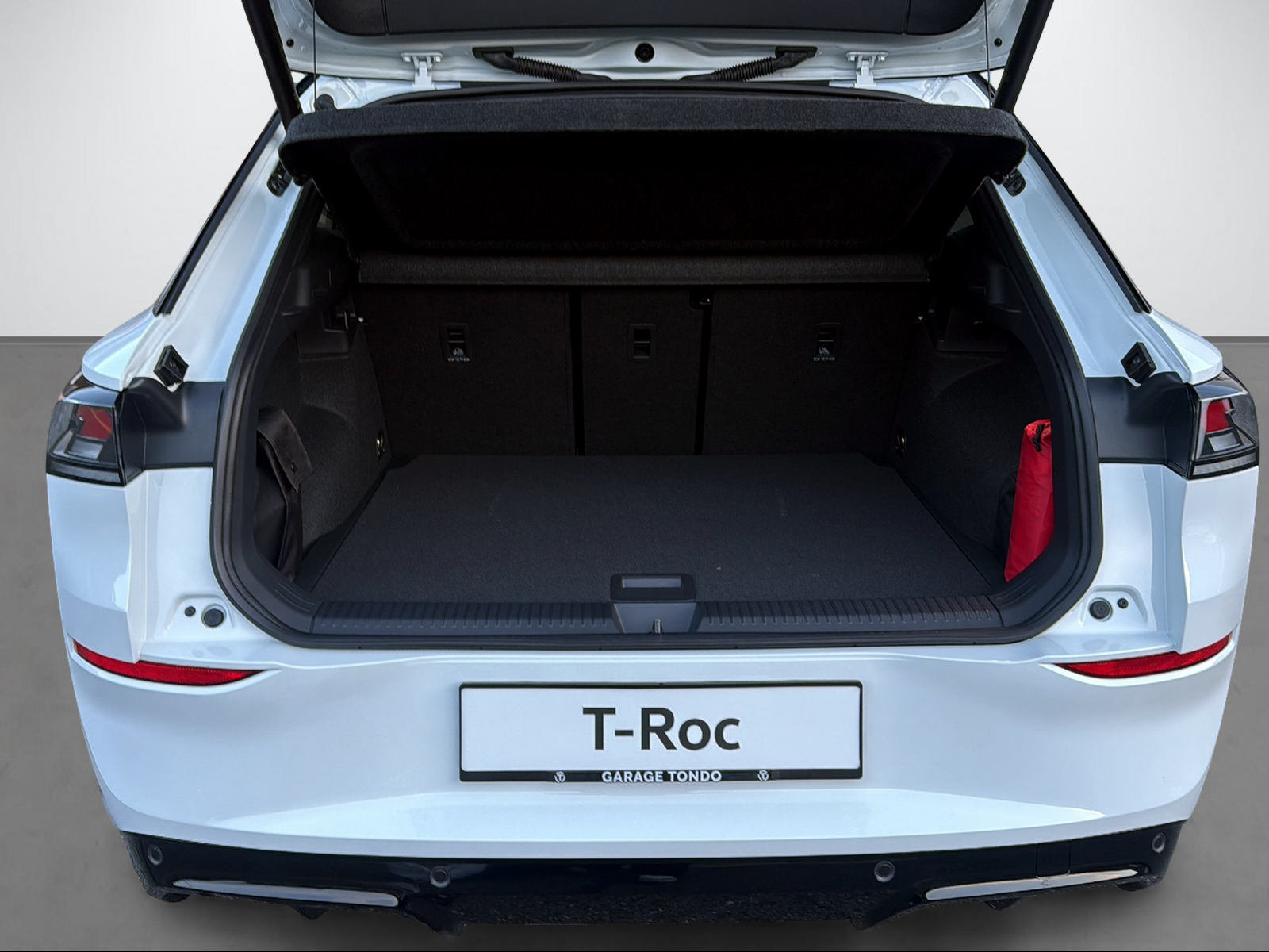 VW T-Roc 1.5 eTSI R-Line DSG, Mild-Hybrid Petrol/Electric, Ex-demonstrator, Automatic - 7