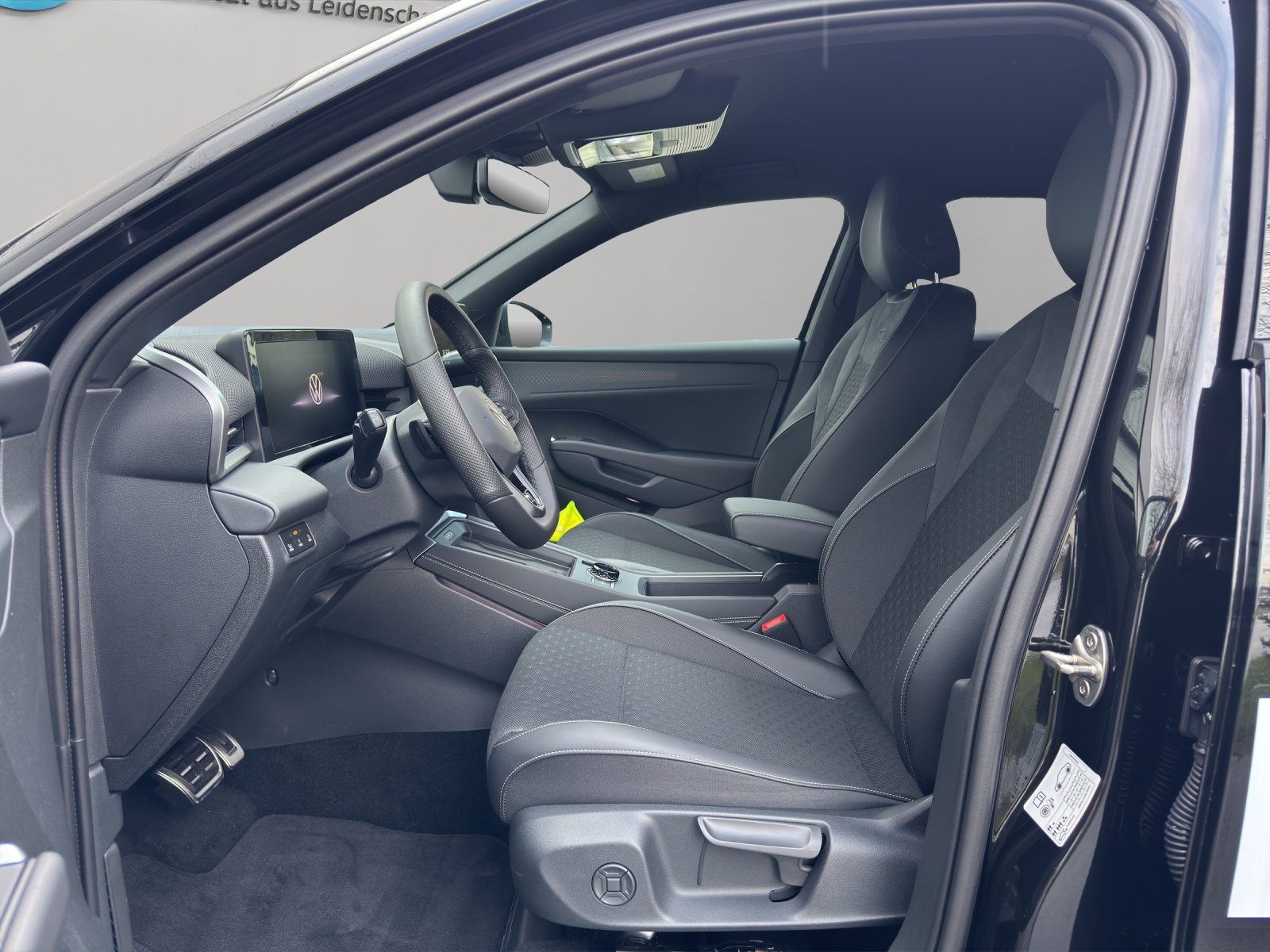 VW T-Roc NF R-Line, Essence, Voiture de démonstration, Automatique - 4