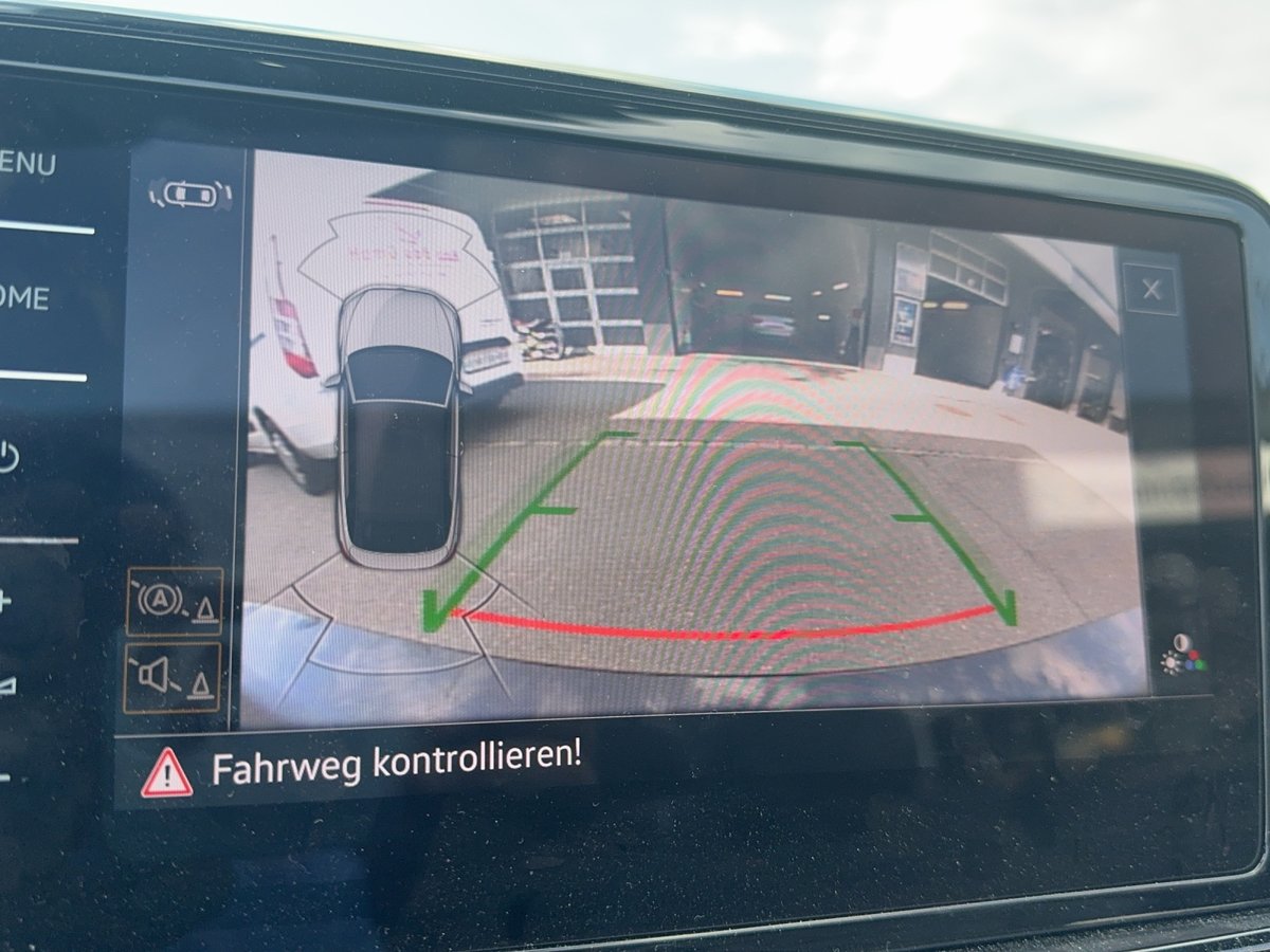 VW T-Roc 1.5 TSI EVO R-Line, Benzin, Occasion / Gebraucht, Automat - 7