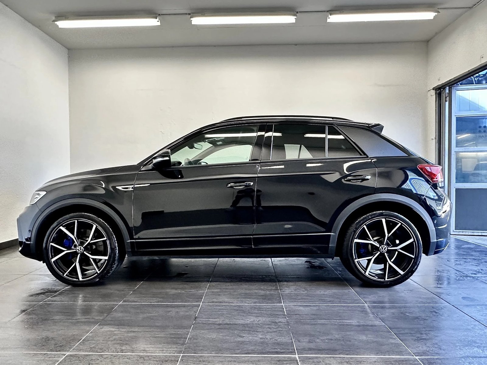 VW T-Roc R Akrapovič 4Motion 2.0 TSI, Benzin, Occasion / Gebraucht, Automat - 5