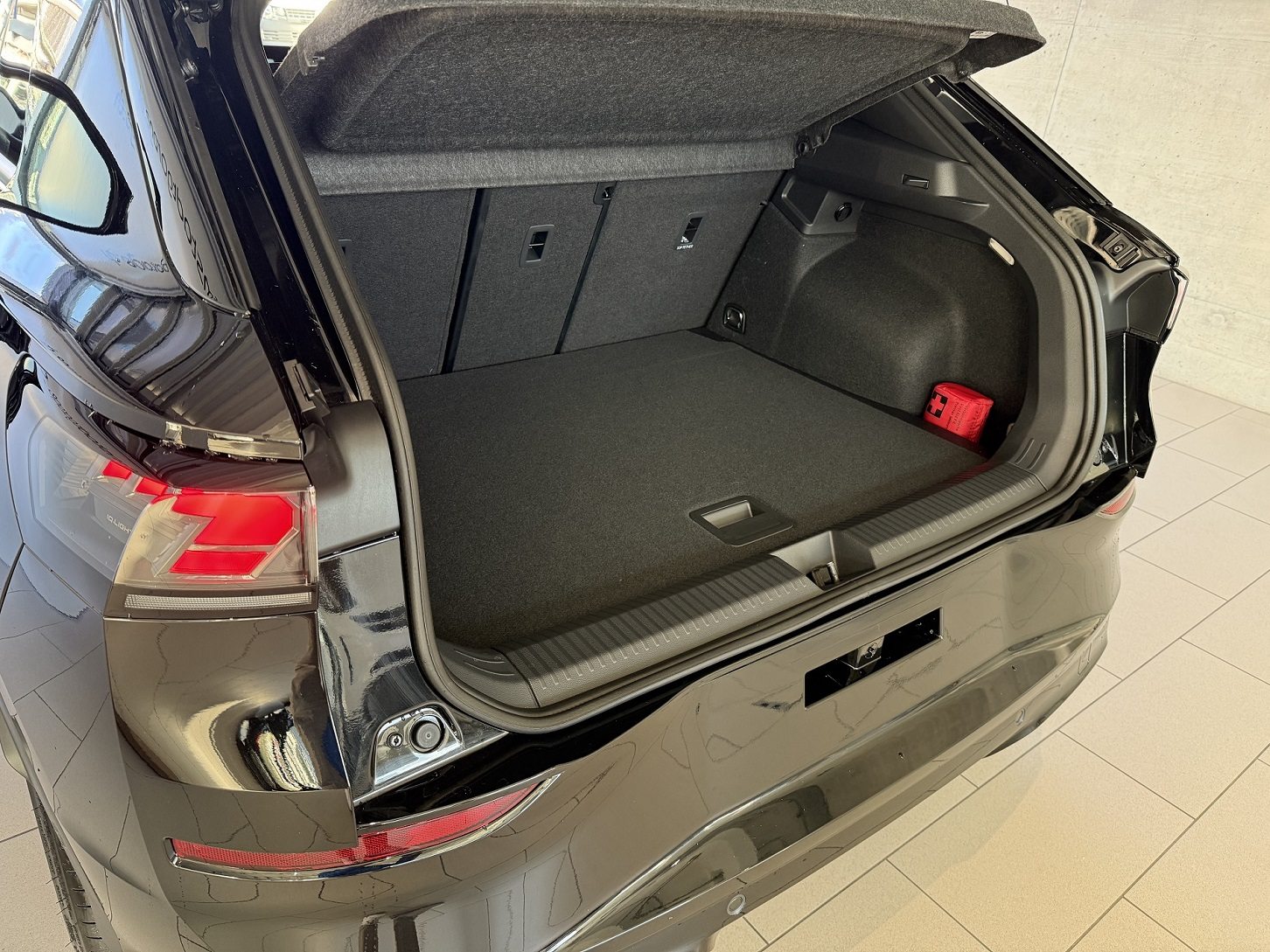 VW T-Roc NF R-Line, Benzin, Occasion / Gebraucht, Automat - 7