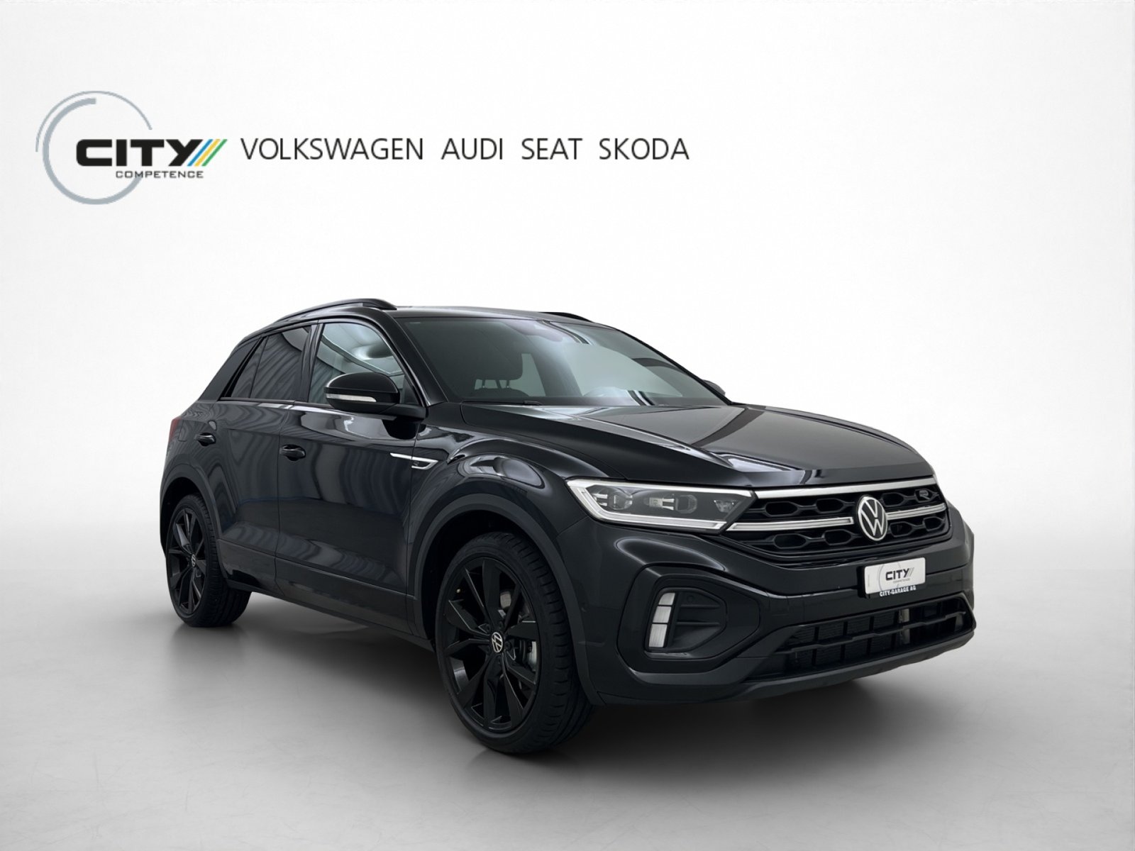 VW T-Roc 2.0 TSI R-Line DSG 4motion, Petrol, Second hand / Used, Automatic - 2