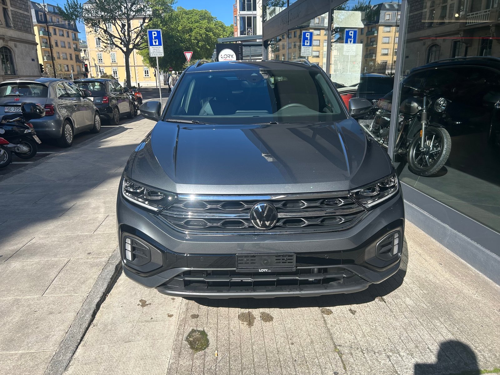 VW T-Roc 1.5 TSI R-Line DSG, Petrol, Ex-demonstrator, Automatic - 2