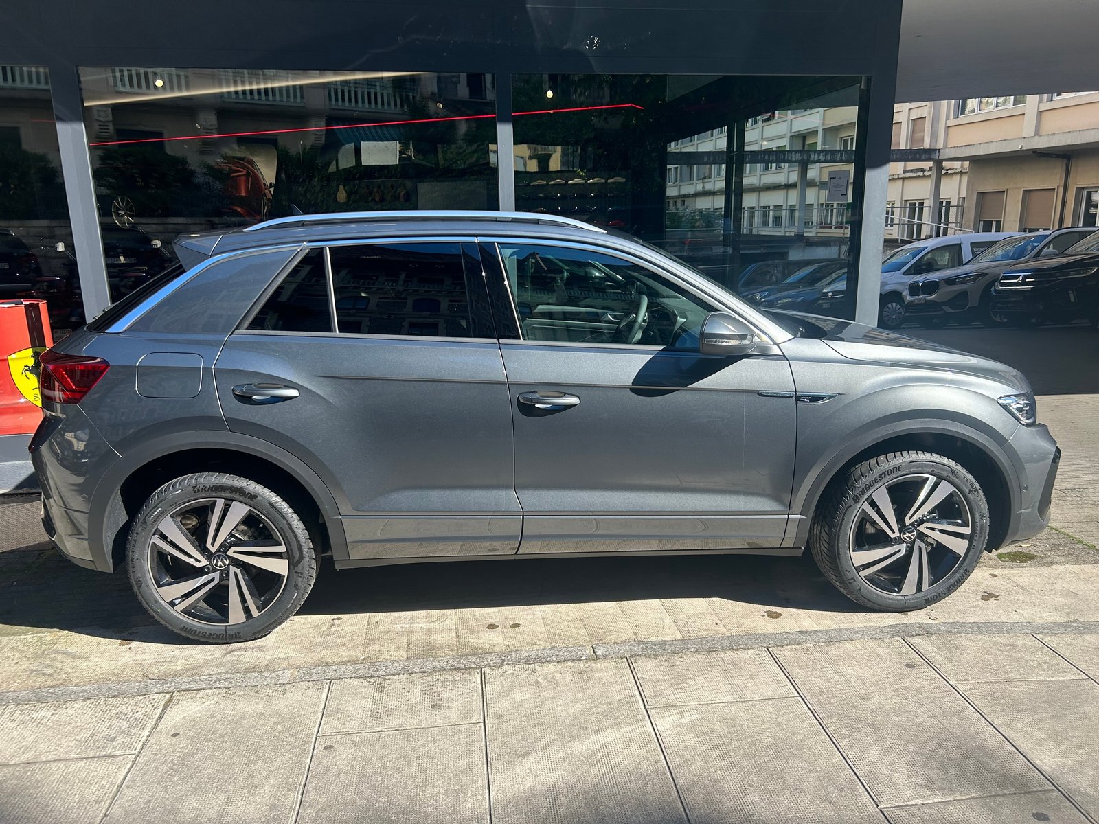 VW T-Roc 1.5 TSI R-Line DSG, Petrol, Ex-demonstrator, Automatic - 3