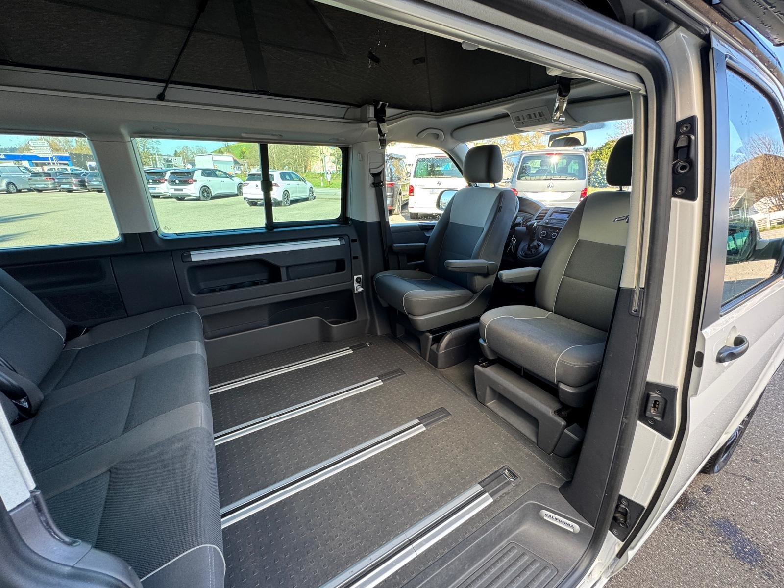 VW T5 California 2.0 TDI Beach Edition DSG, Diesel, Occasioni / Usate, Automatico - 7