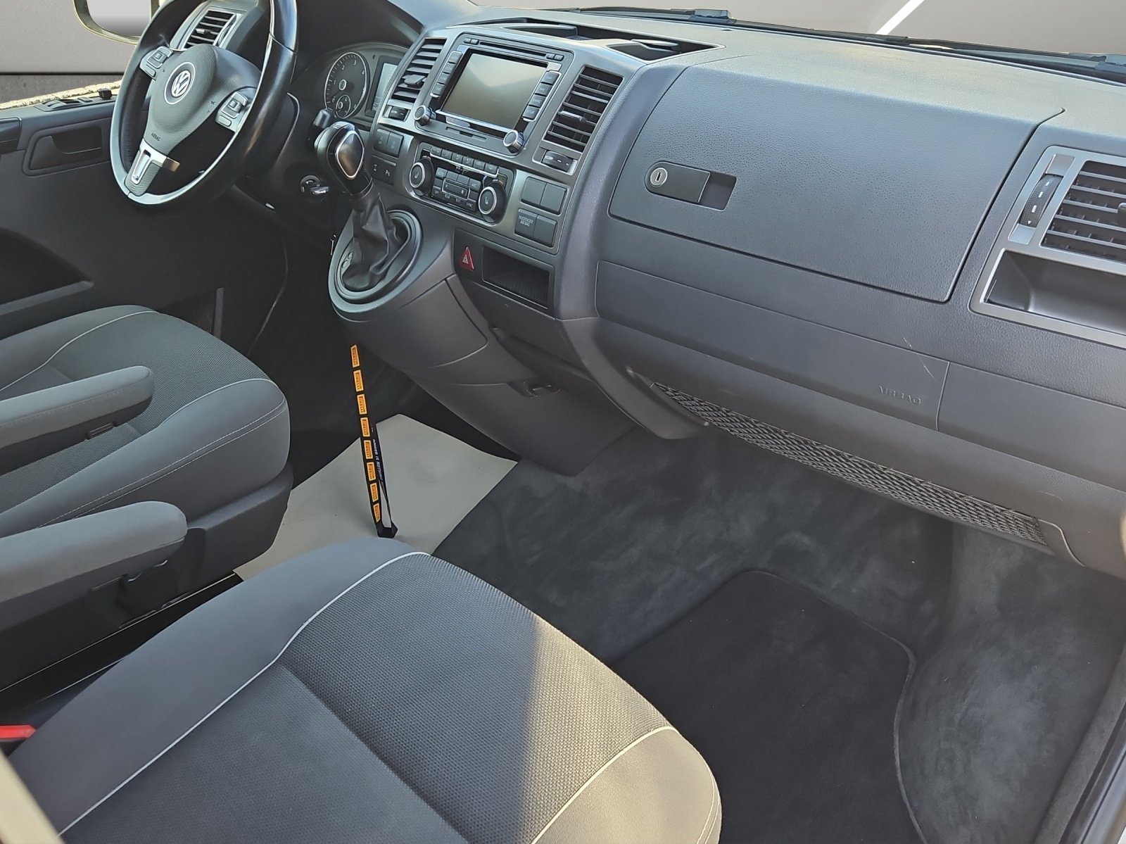 VW T5 California 2.0 Bi-TDI Beach Edition 4Motion DSG, Diesel, Occasion / Gebraucht, Automatik - 2