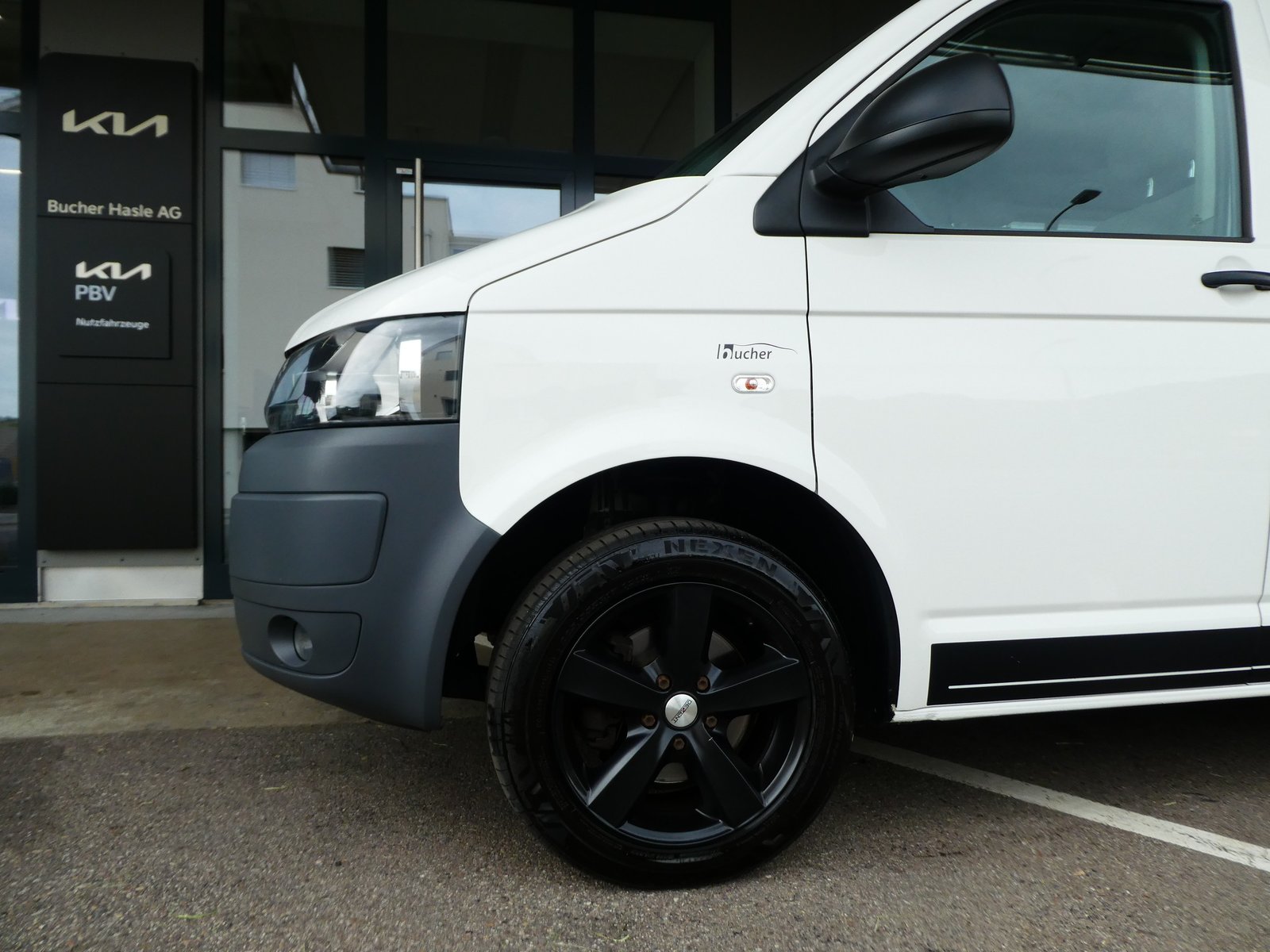 VW T5 Caravelle Trendline 2.0 TDI CR, Diesel, Second hand / Used, Manual - 2