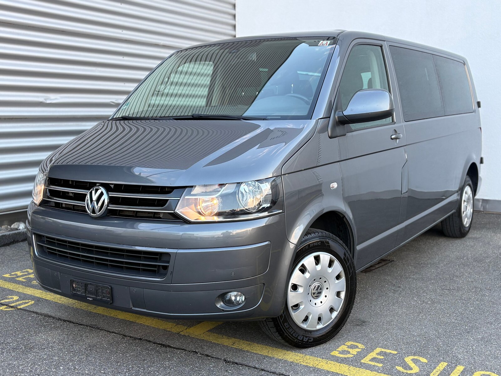 VW T5 Caravelle Comfortline 2.0 TDI DSG 9-Plätzer