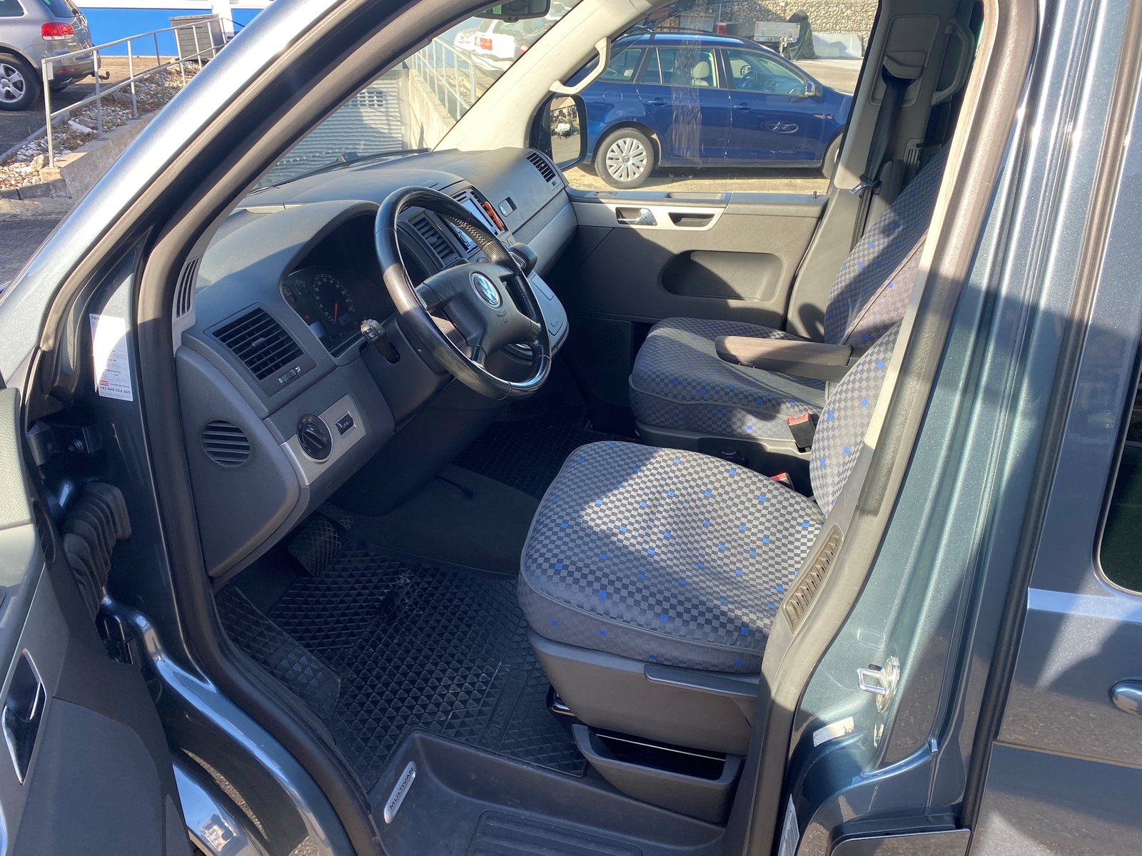 VW T5 Multivan Comfortline 2.5 TDI, Diesel, Occasion / Gebraucht, Automatik - 6