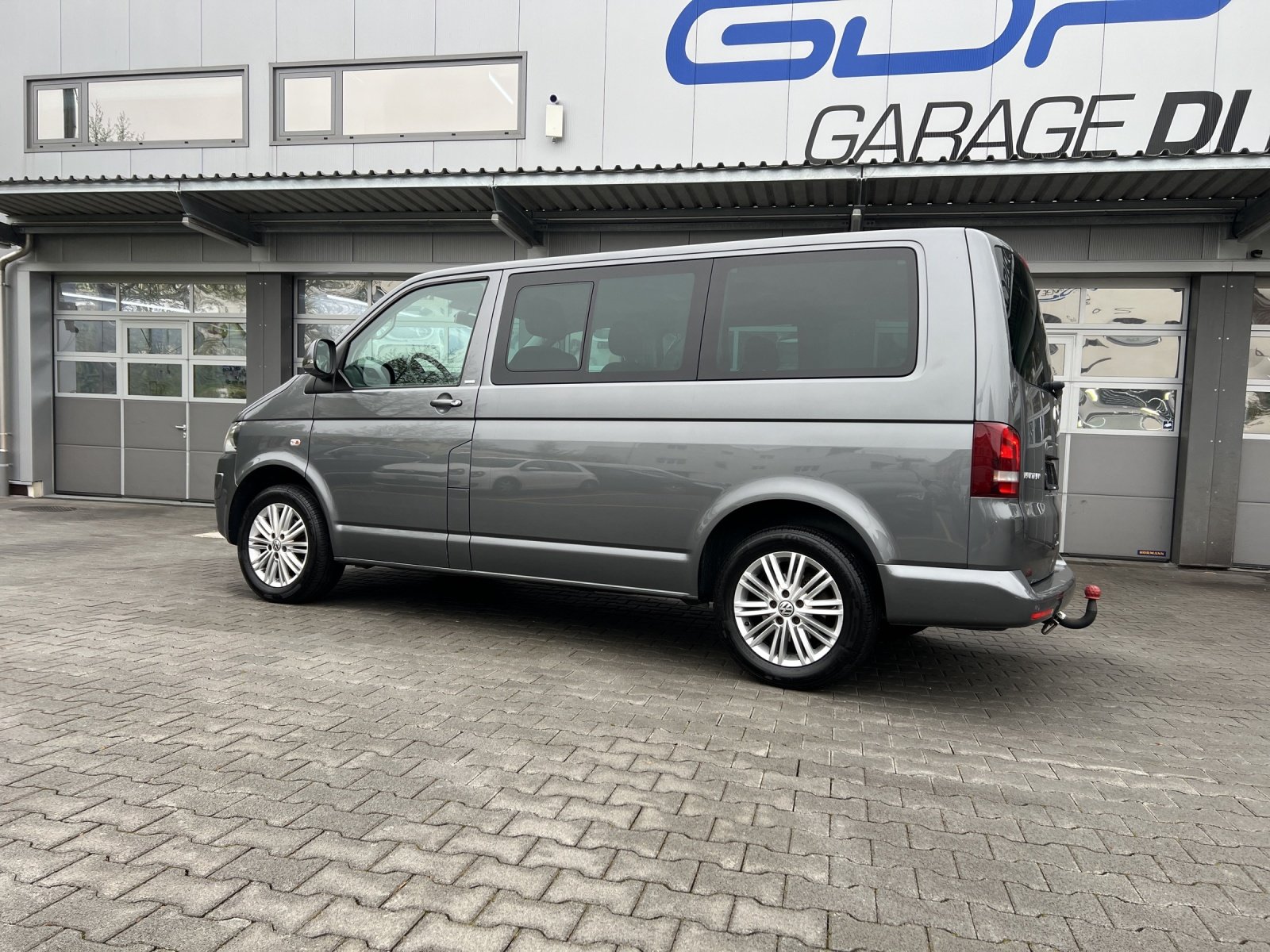 VW T5 Multivan 2.0 TDI CR Family Cup DSG, Diesel, Occasion / Utilisé, Automatique - 3