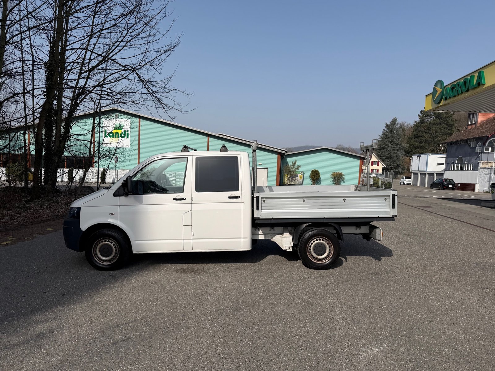 VW T5 2.0 TDI, Diesel, Second hand / Used, Manual - 2
