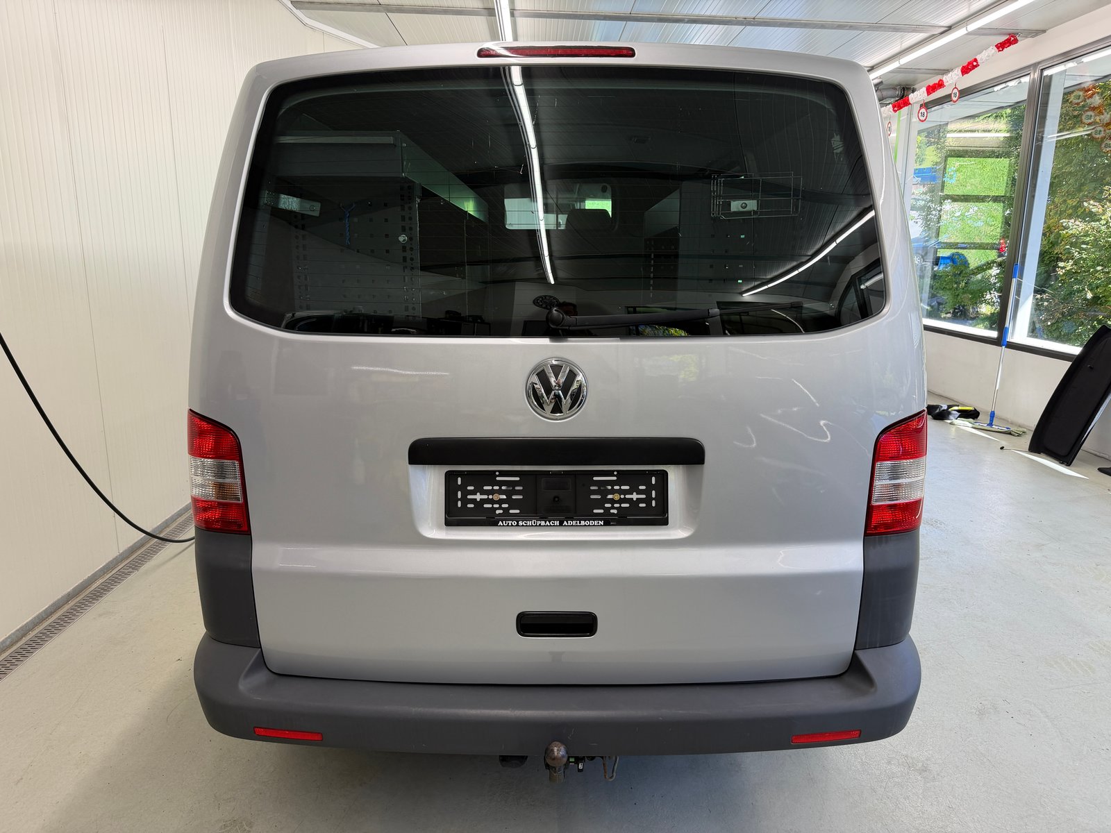 VW T5 2.0 TDI Transporter, Diesel, Second hand / Used, Manual - 6