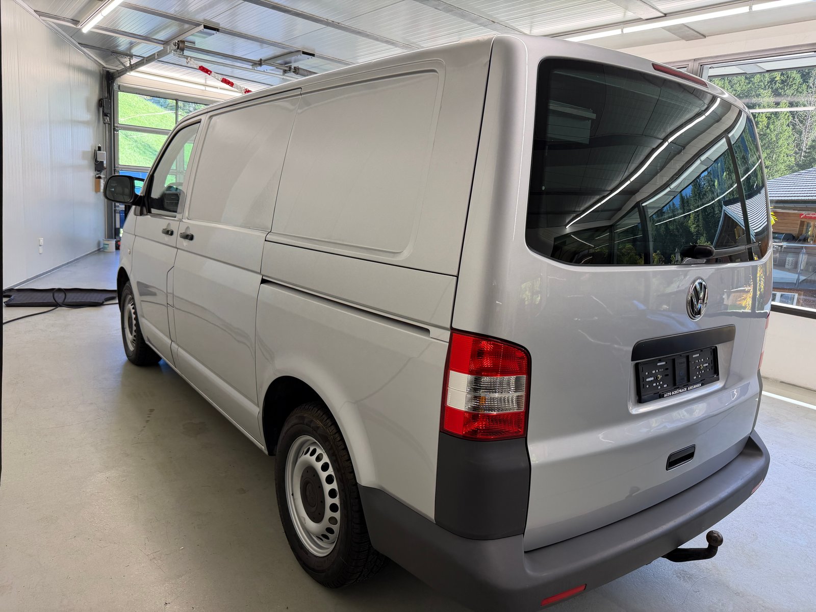VW T5 2.0 TDI Transporter, Diesel, Second hand / Used, Manual - 7