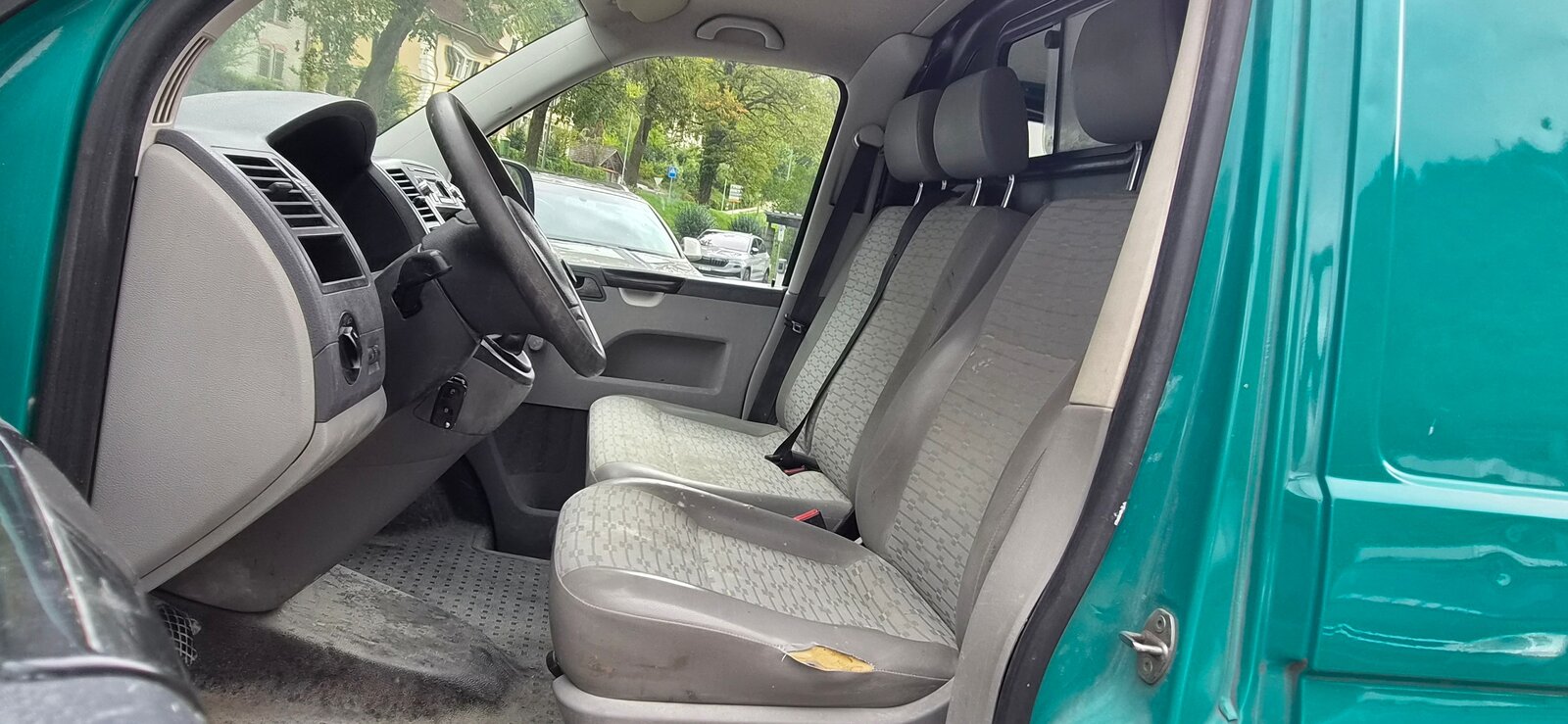 VW T5 2.0 TDI, Diesel, Second hand / Used, Manual - 5