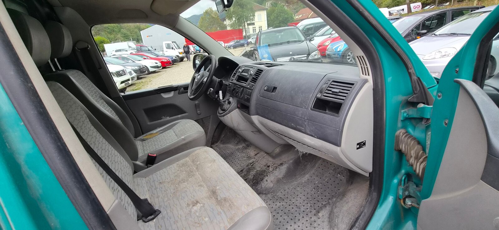 VW T5 2.0 TDI, Diesel, Second hand / Used, Manual - 6