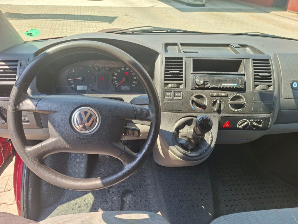 VW T5 1.9 TDI 105, Diesel, Second hand / Used, Manual - 6