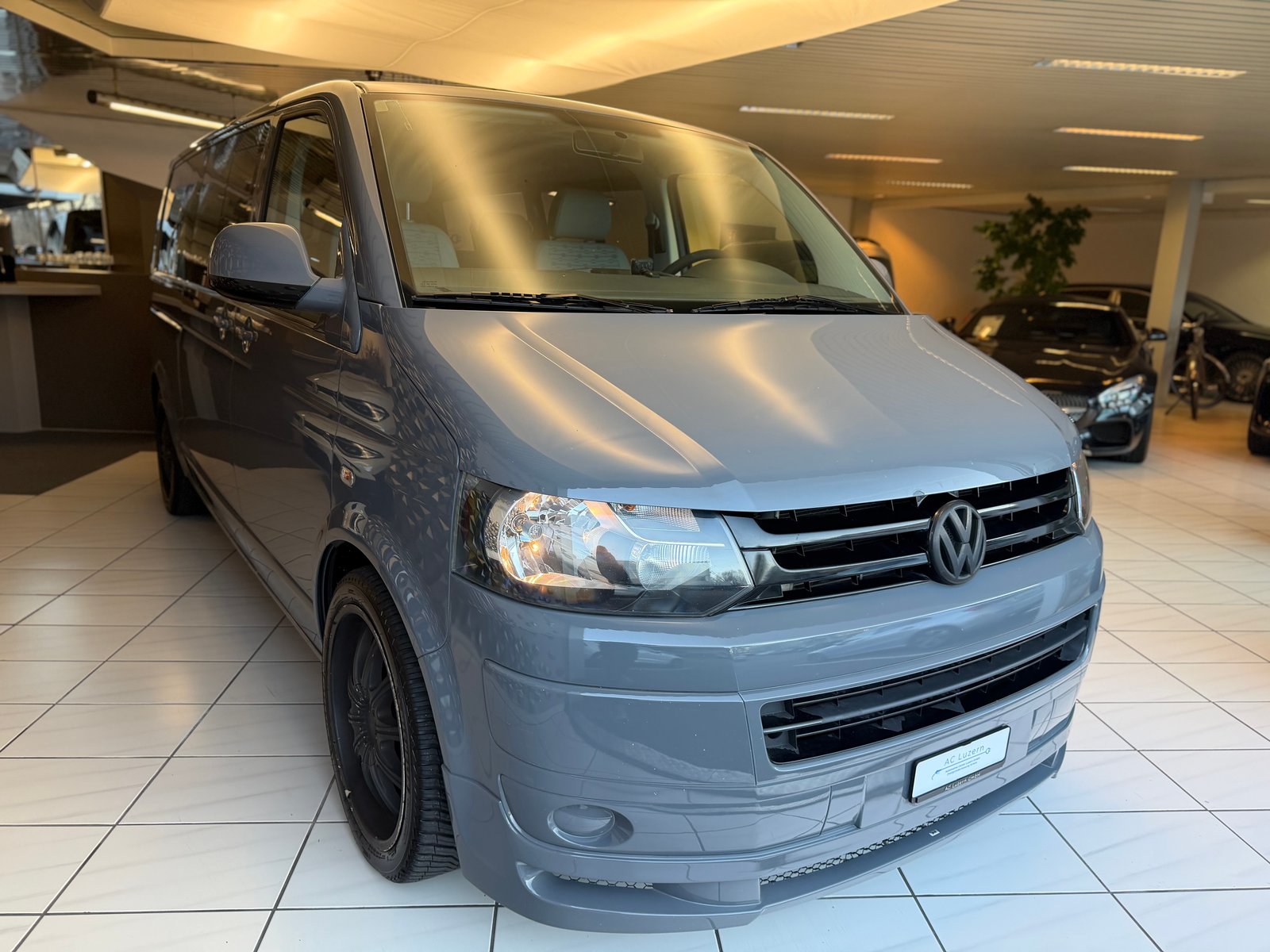 VW T5 2.0 TDI, Diesel, Second hand / Used, Manual - 4