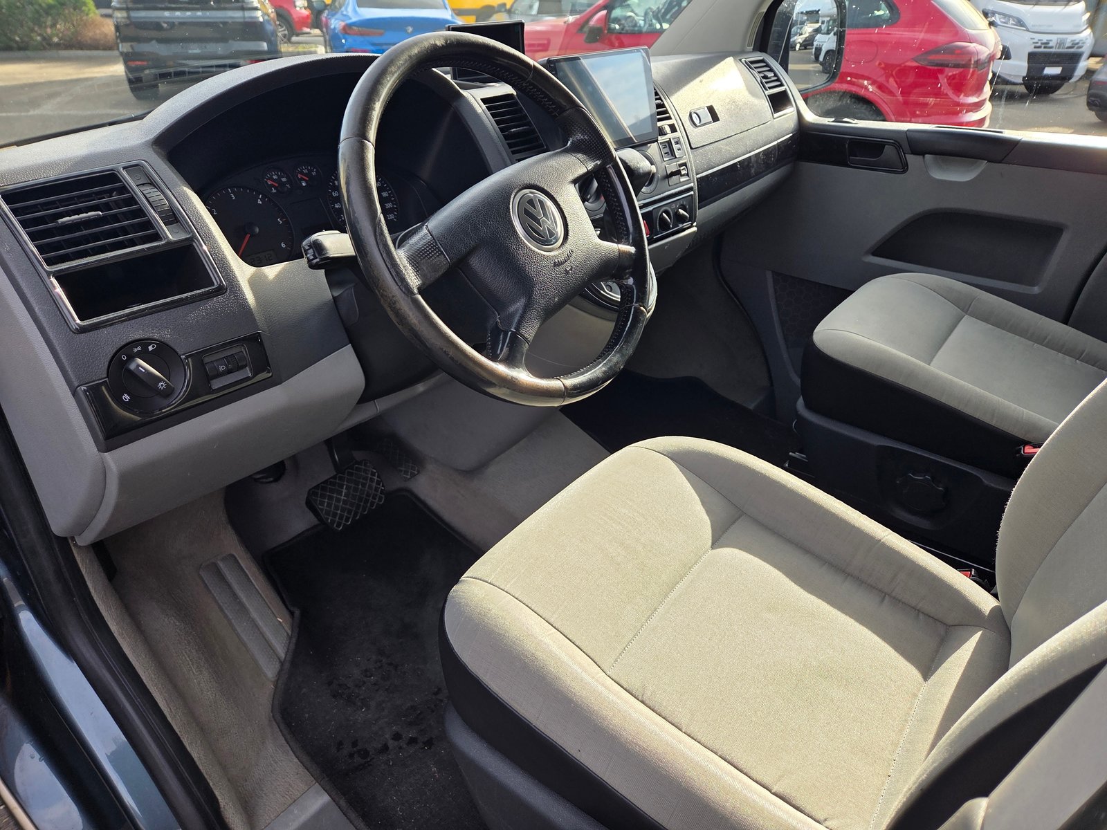 VW T5, Diesel, Second hand / Used, Automatic - 5