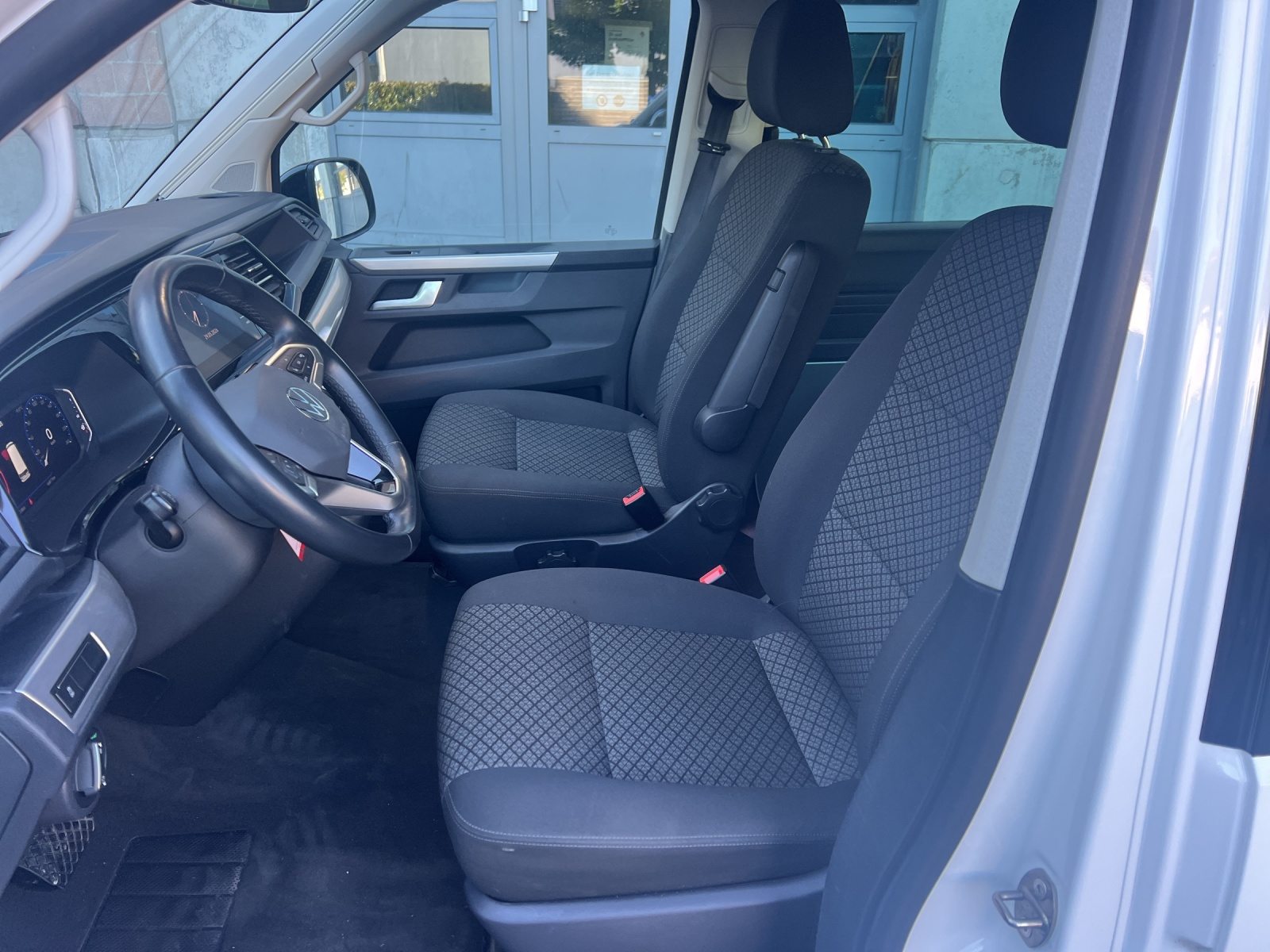 VW California 6.1 Beach Edition Spirit, Diesel, Second hand / Used, Automatic - 7