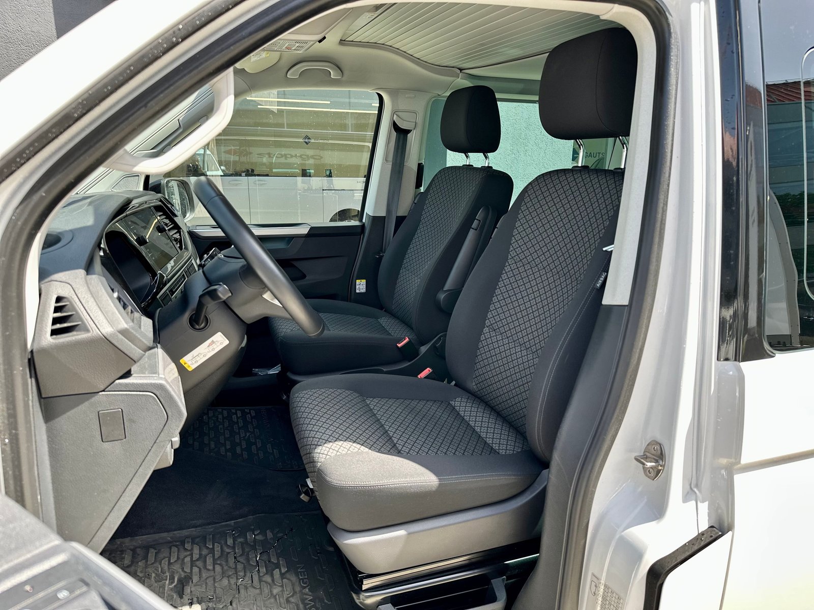 VW T6.1 California 2.0 TDI Beach Edition Spirit DSG, Diesel, Second hand / Used, Automatic - 6