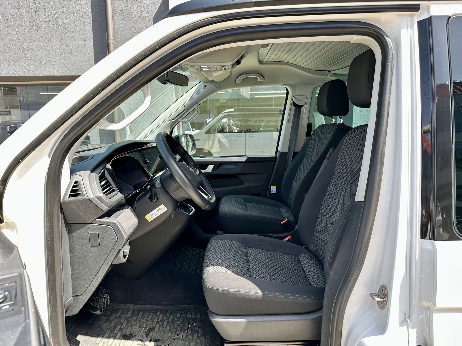 VW T6.1 California 2.0 TDI Beach Edition Spirit DSG, Diesel, Second hand / Used, Automatic - 7