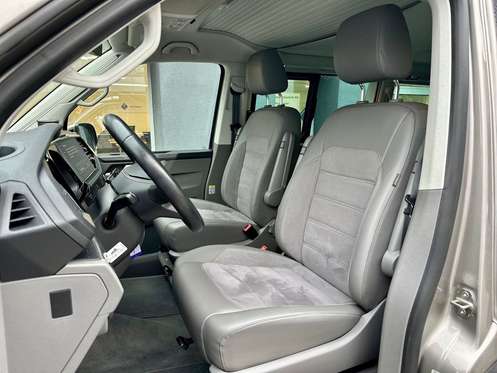 VW T6.1 California 2.0 TDI Ocean Liberty DSG, Diesel, Second hand / Used, Automatic - 6