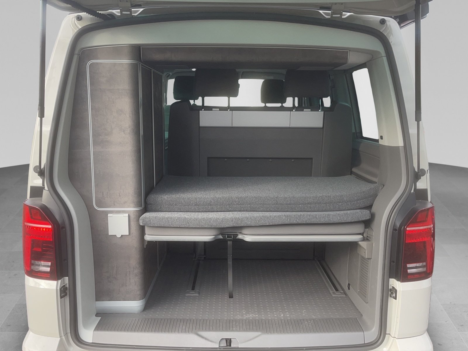 VW T6.1 California 2.0 TDI Ocean DSG, Diesel, Occasion / Gebraucht, Automatik - 6