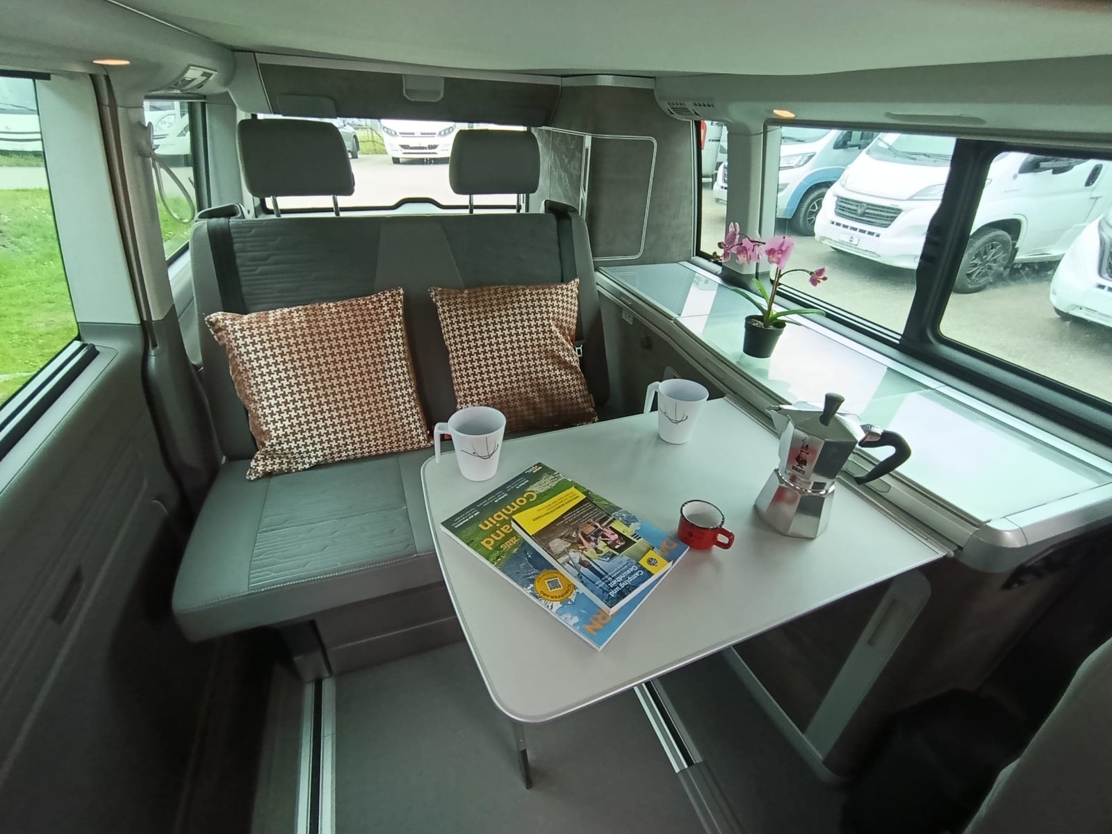 VW T6.1 California 2.0 TDI Ocean Edition Liberty DSG, Diesel, Occasion / Gebraucht, Automatik - 2