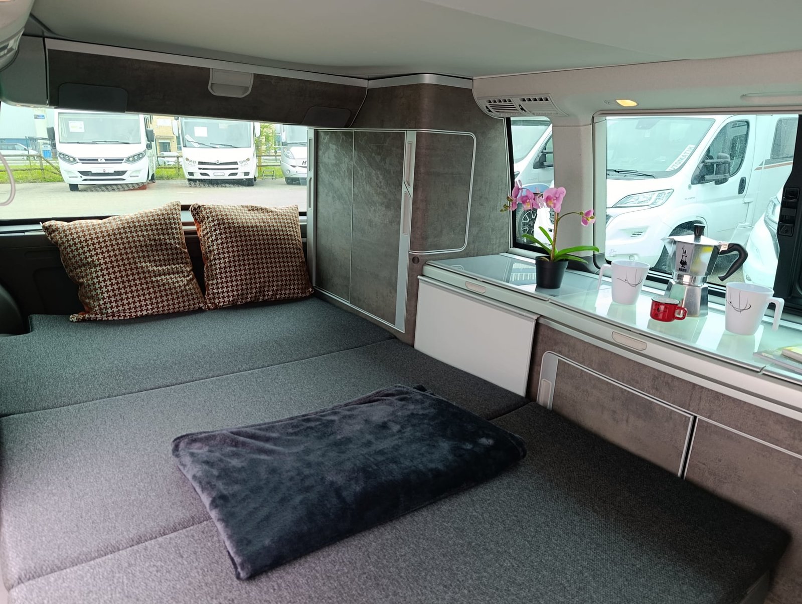VW T6.1 California 2.0 TDI Ocean Edition Liberty DSG, Diesel, Occasion / Gebraucht, Automatik - 4