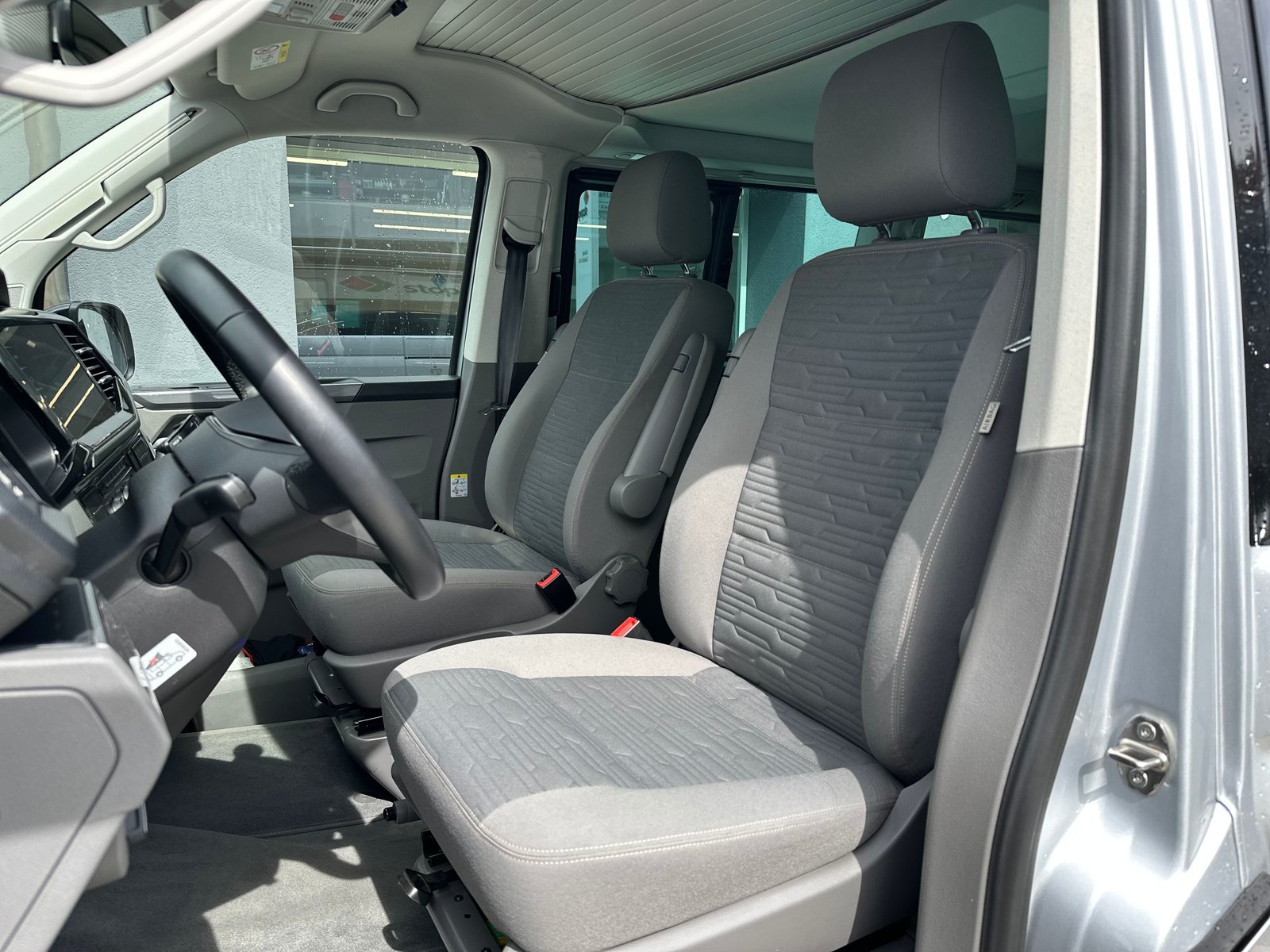 VW T6.1 California 2.0 TDI Ocean Edition Liberty DSG, Diesel, Occasion / Gebraucht, Automatik - 6