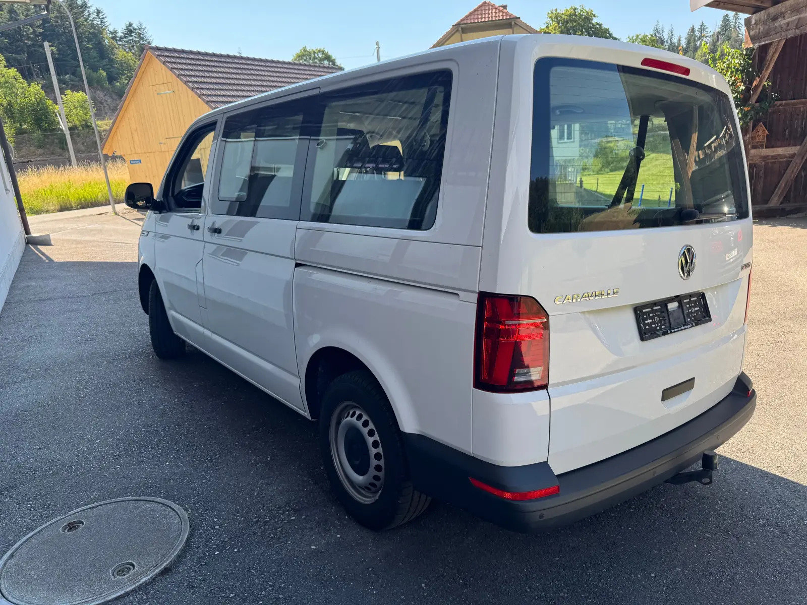 VW T6.1 Caravelle 3000 2.0 TDI 150 Trendline 4m, Diesel, Second hand / Used, Manual - 2