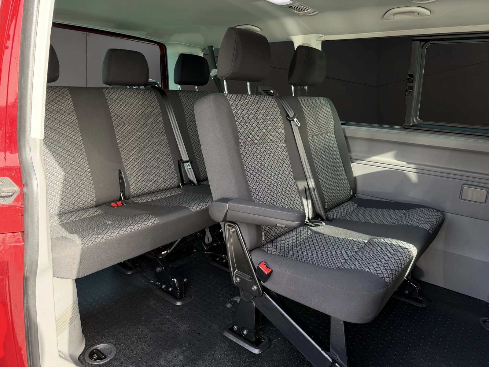 VW T6.1 Caravelle 2.0 Bi-TDI Trendline 4Motion DSG, Diesel, Occasion / Utilisé, Automatique - 2