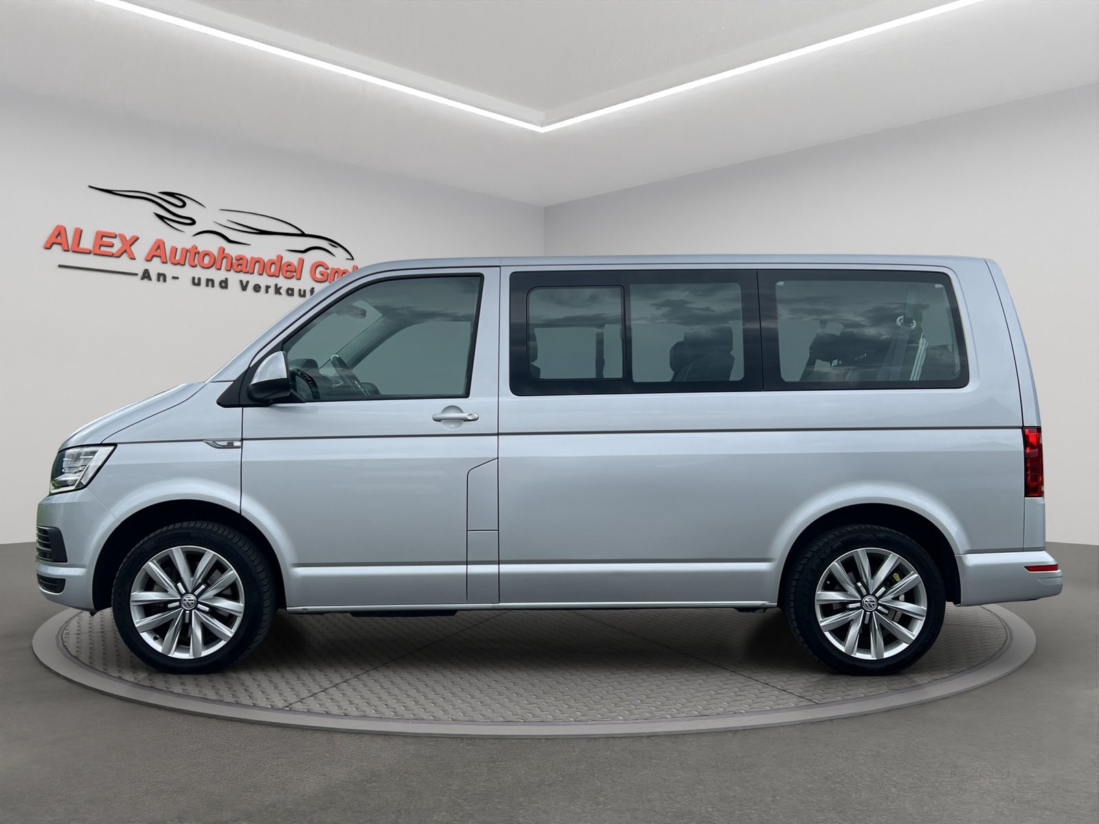 VW T6 Caravelle 2.0 Bi-TDI Comfortline 4Motion DSG, Diesel, Second hand / Used, Automatic - 3