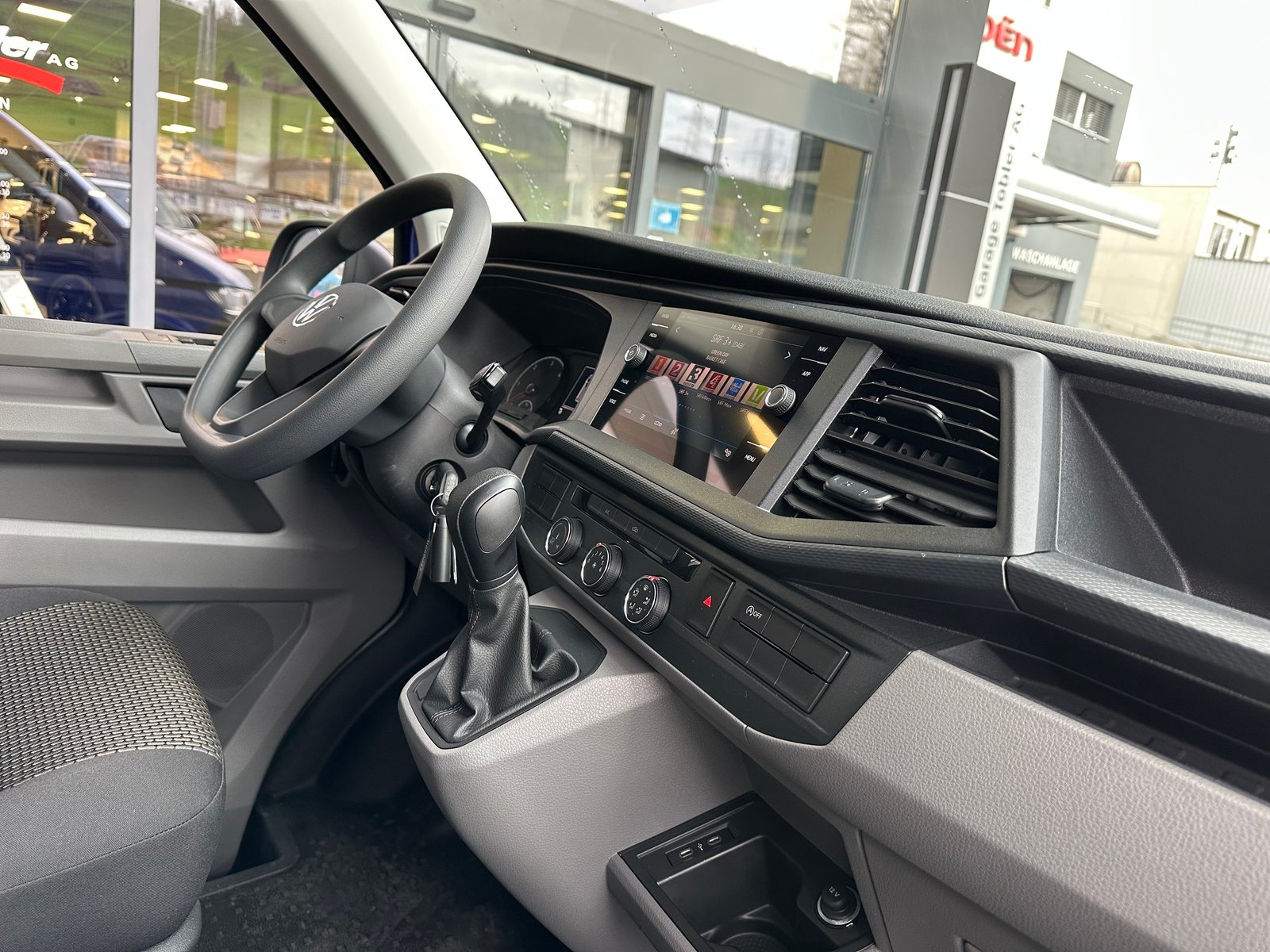 VW T6.1 2.0 TDI DSG, Diesel, Second hand / Used, Automatic - 6
