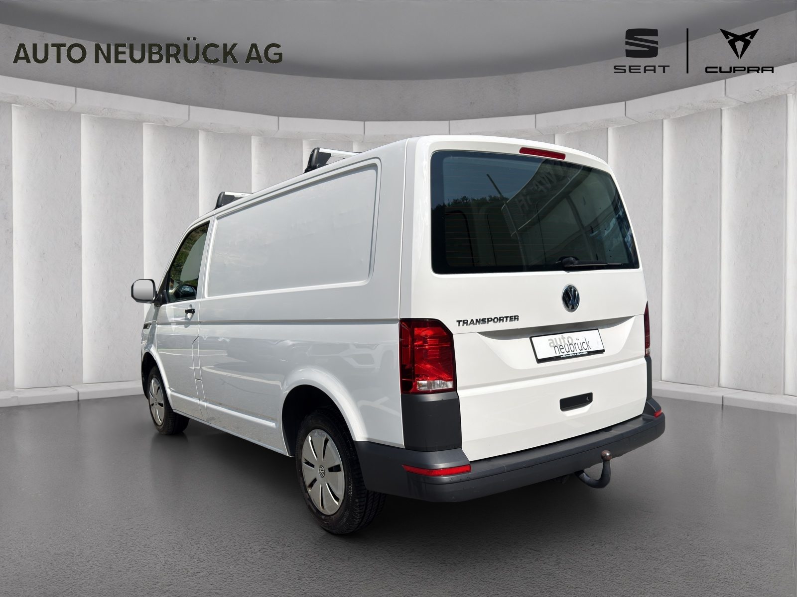 VW Transporter 6.1 Kastenwagen Entry RS 3000 mm, Diesel, Second hand / Used, Manual - 2
